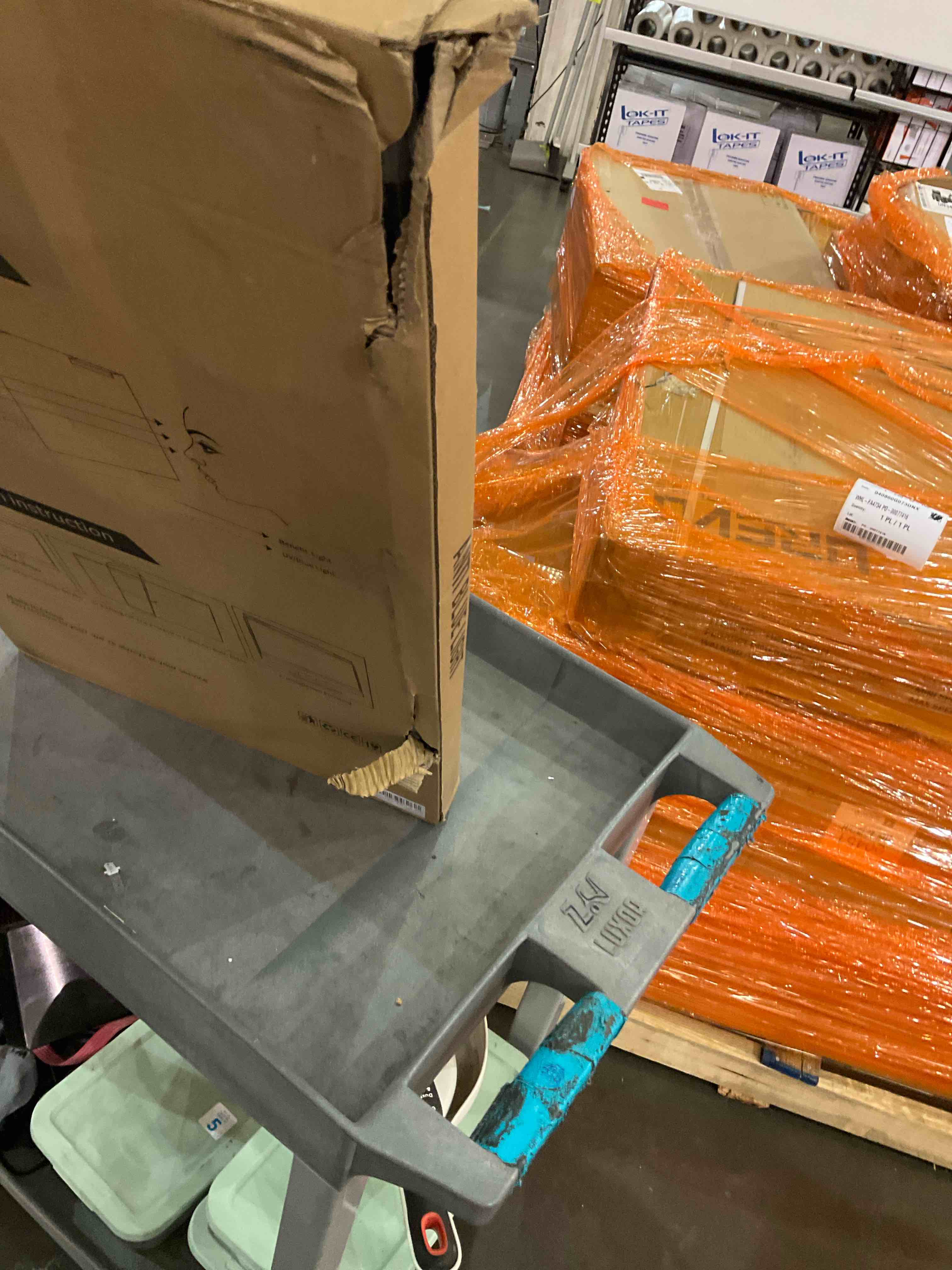 https://s3.amazonaws.com/lotting-images-prod/BargainHunt/BHL00082074_1708100803111.jpeg