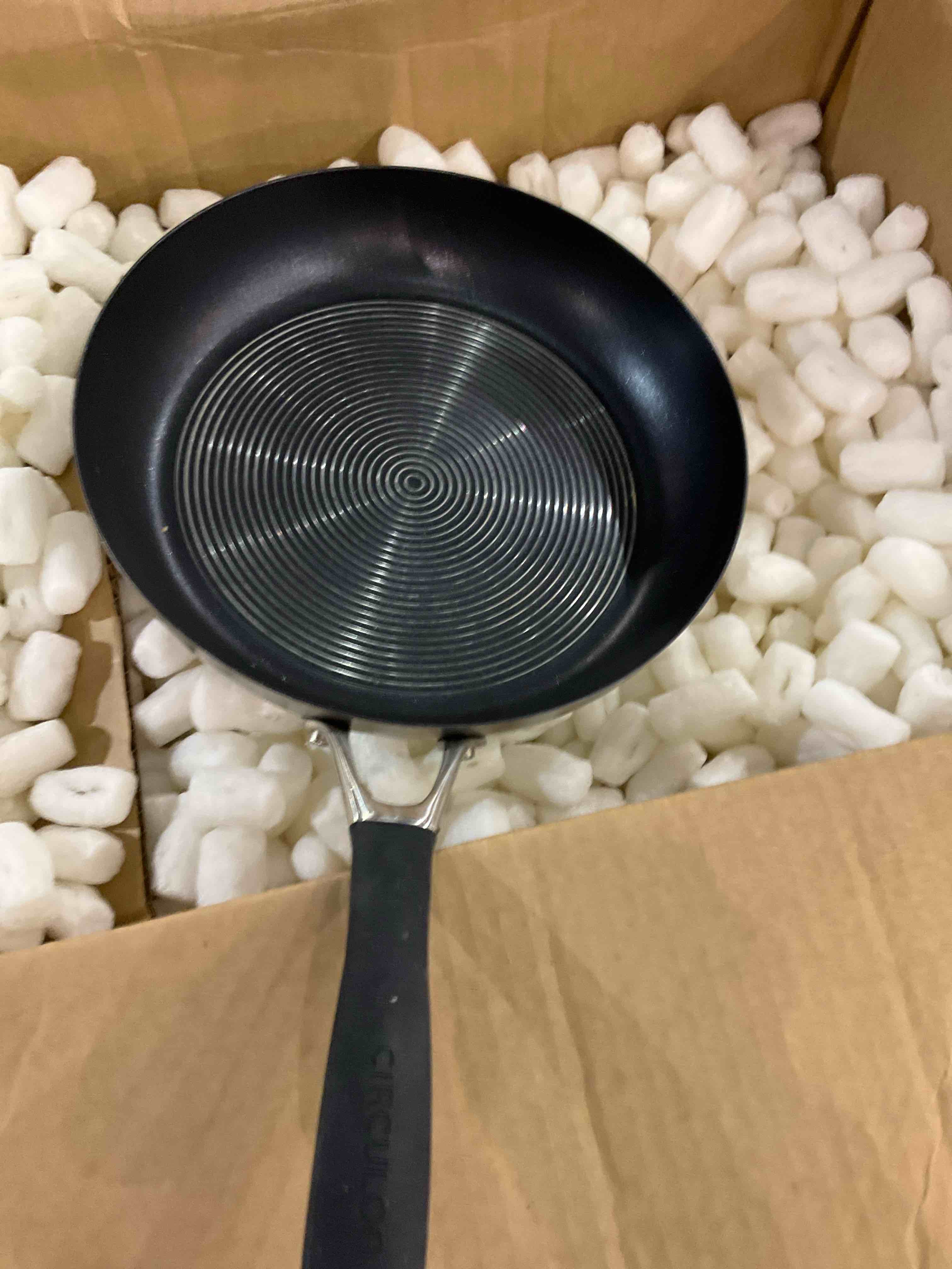 https://s3.amazonaws.com/lotting-images-prod/BargainHunt/BHL00082131_1708345150310.jpeg