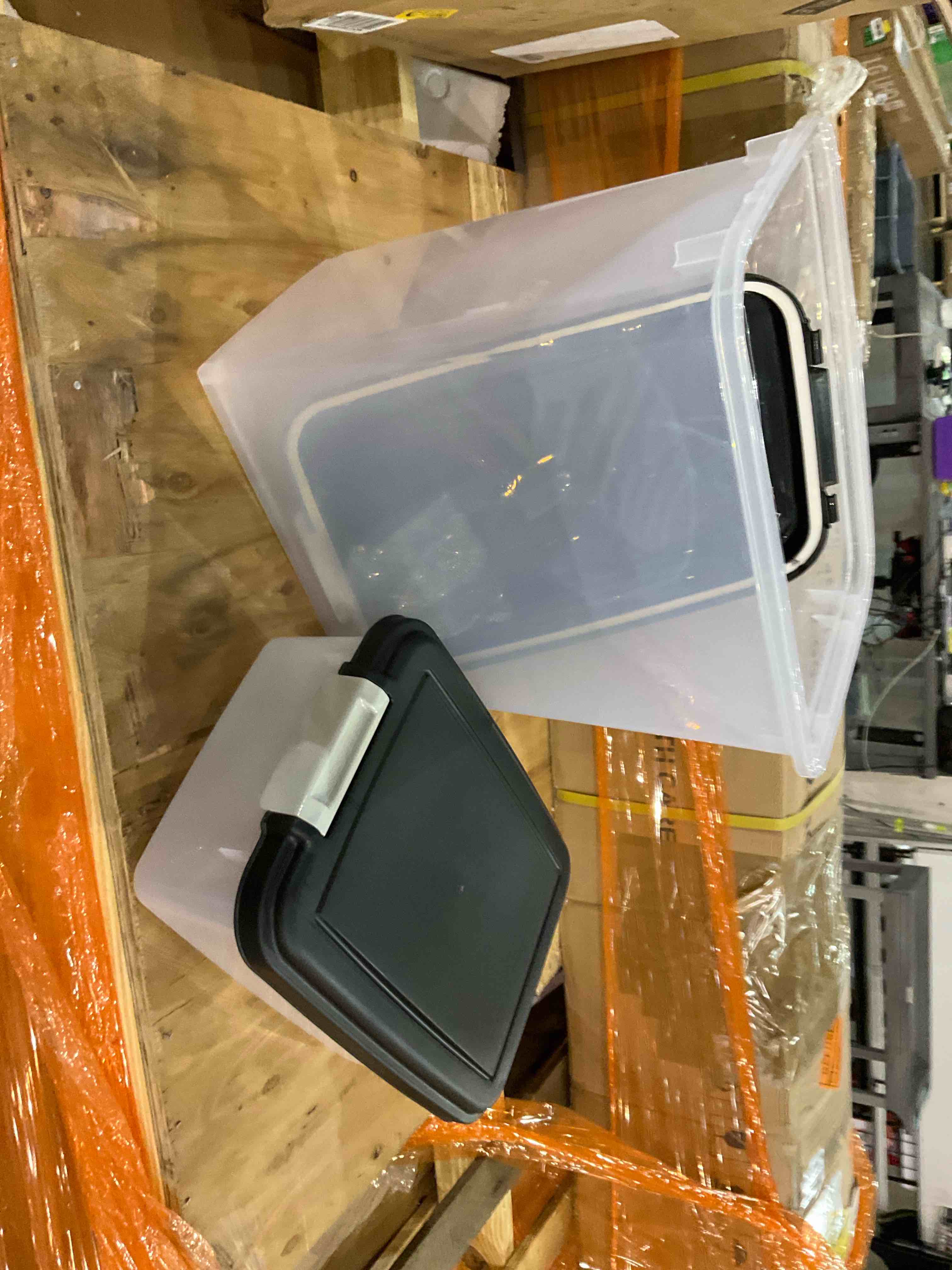 https://s3.amazonaws.com/lotting-images-prod/BargainHunt/BHL00082137_1708345926559.jpeg