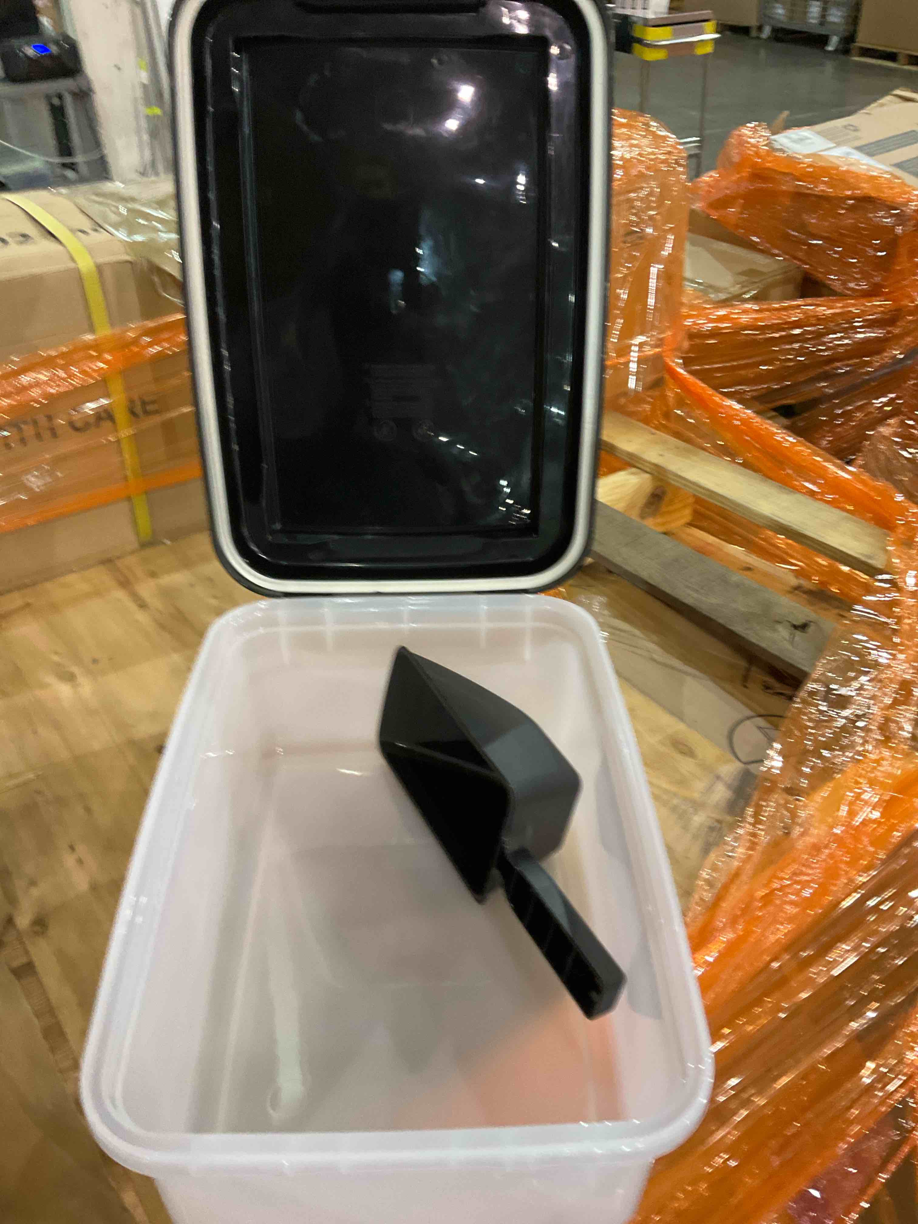 https://s3.amazonaws.com/lotting-images-prod/BargainHunt/BHL00082137_1708345951936.jpeg