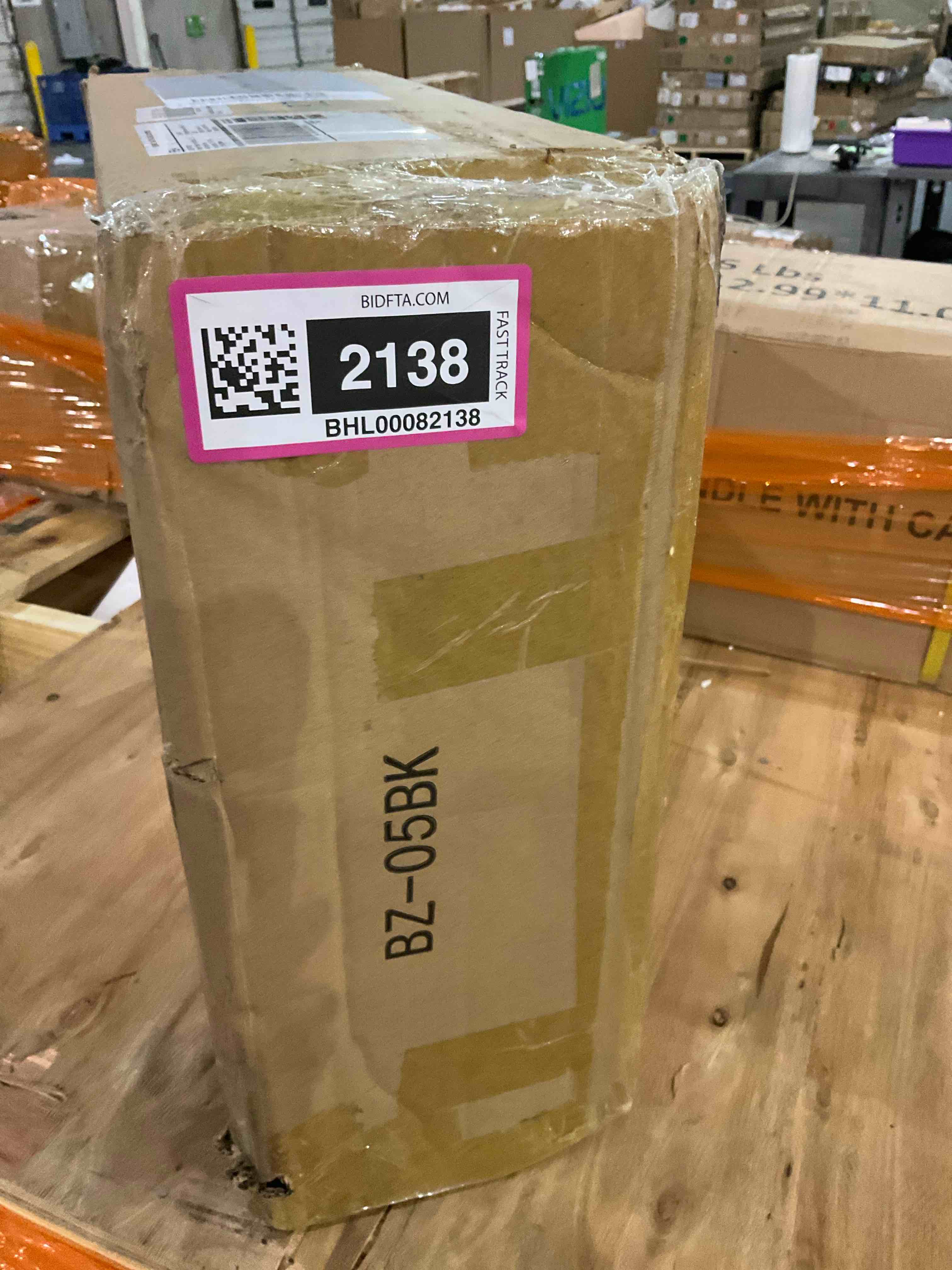 https://s3.amazonaws.com/lotting-images-prod/BargainHunt/BHL00082138_1708346108110.jpeg