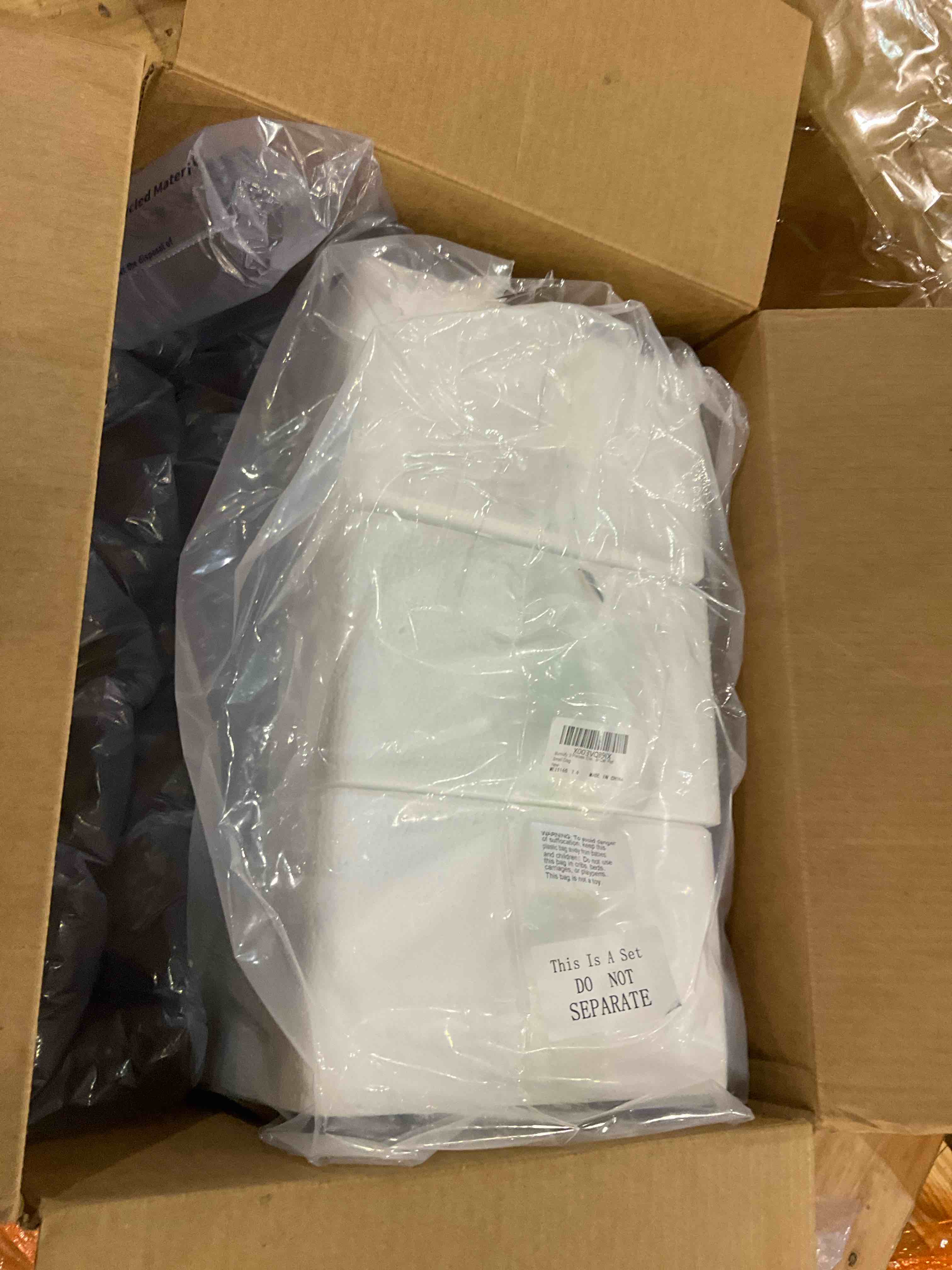 https://s3.amazonaws.com/lotting-images-prod/BargainHunt/BHL00082142_1708346805074.jpeg