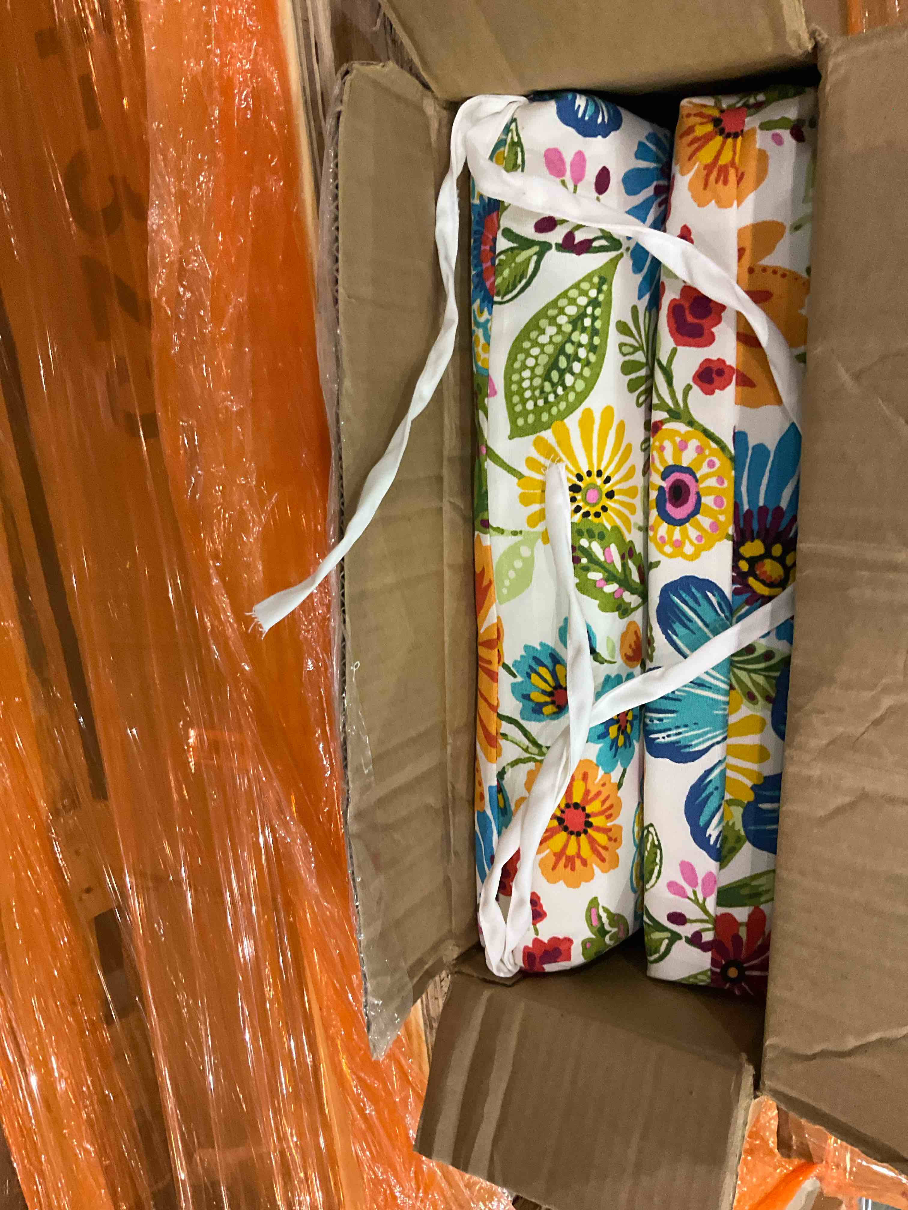 https://s3.amazonaws.com/lotting-images-prod/BargainHunt/BHL00082145_1708347922120.jpeg