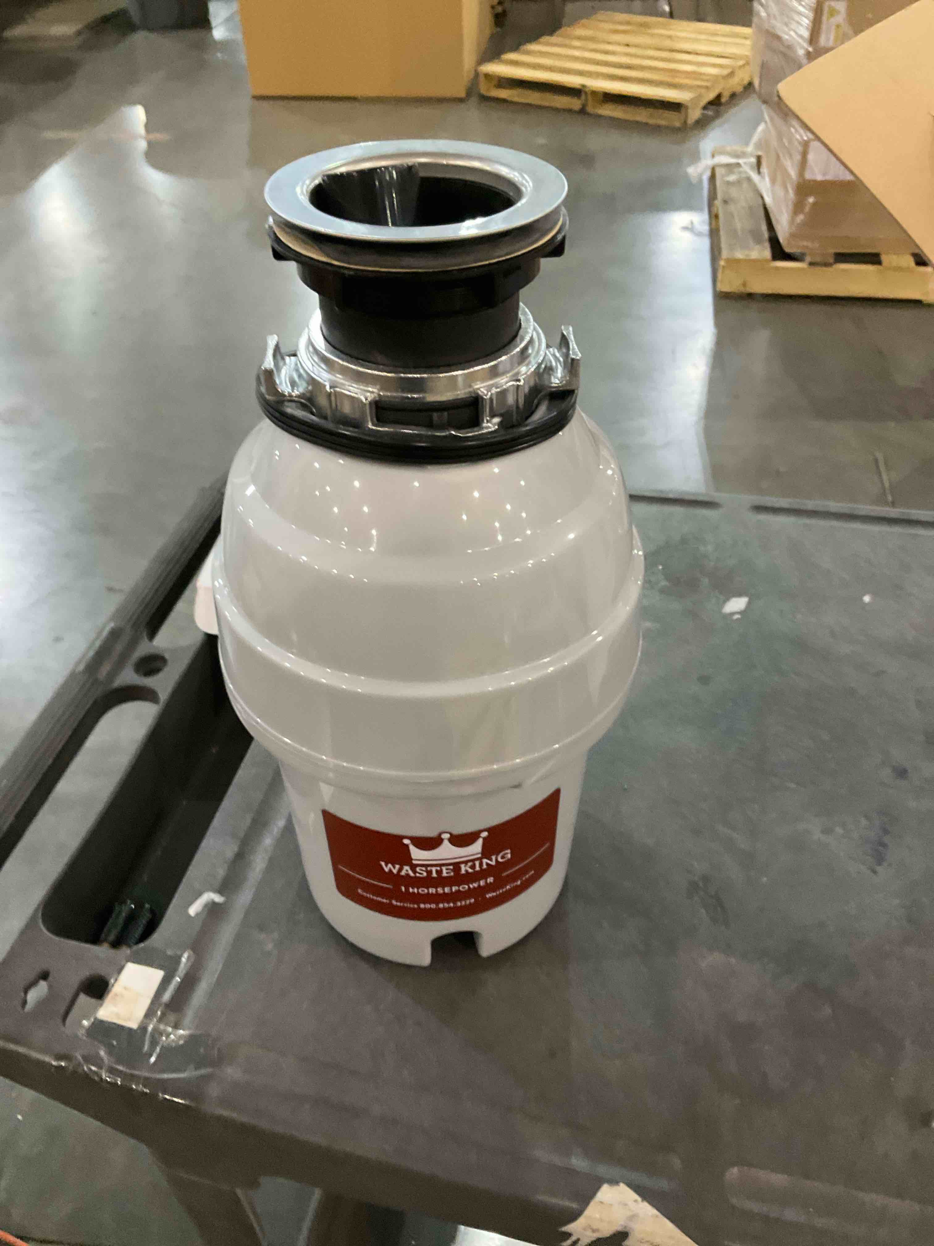 https://s3.amazonaws.com/lotting-images-prod/BargainHunt/BHL00082472_1709123415006.jpeg