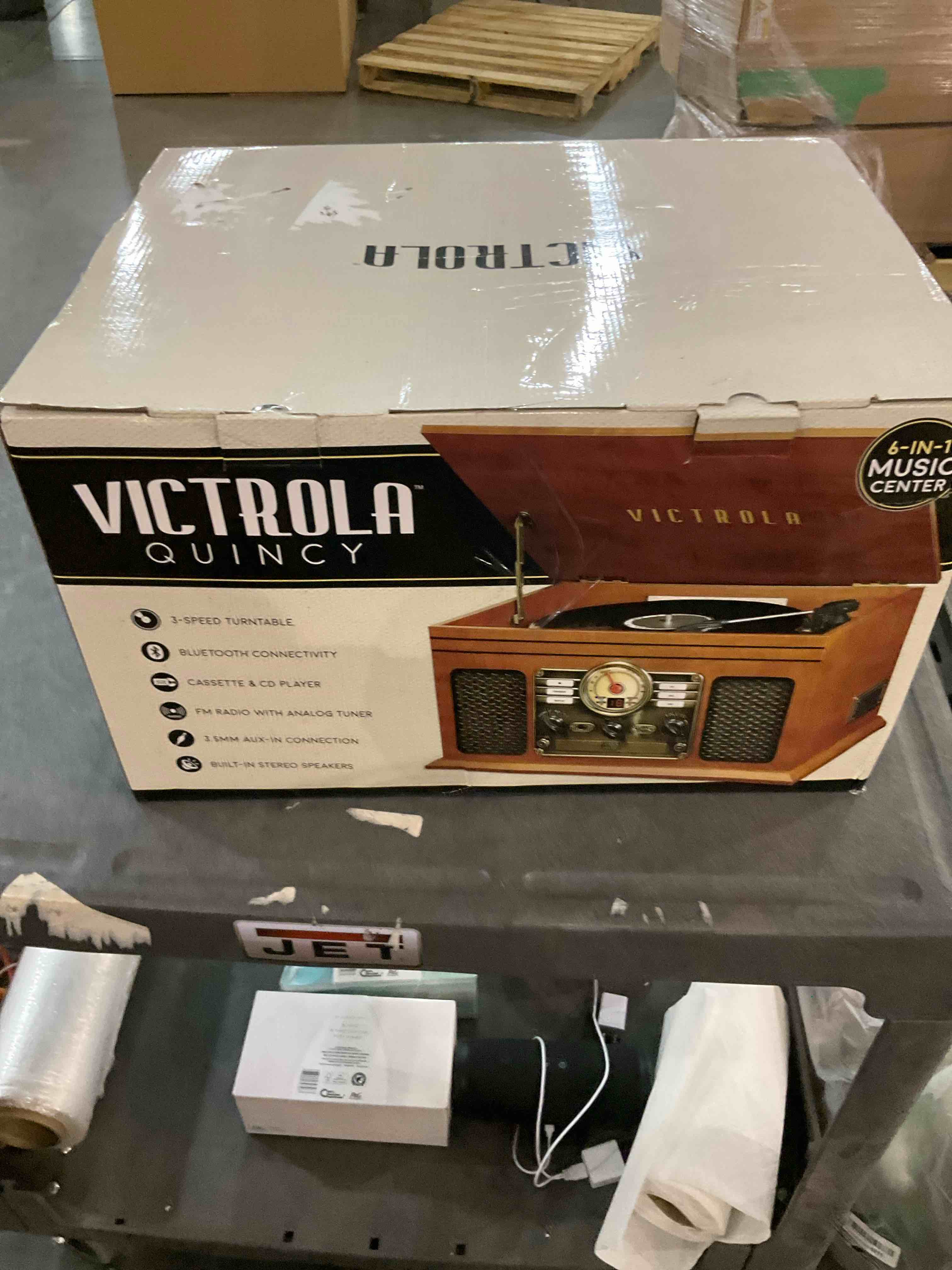 https://s3.amazonaws.com/lotting-images-prod/BargainHunt/BHL00082479_1709124911241.jpeg