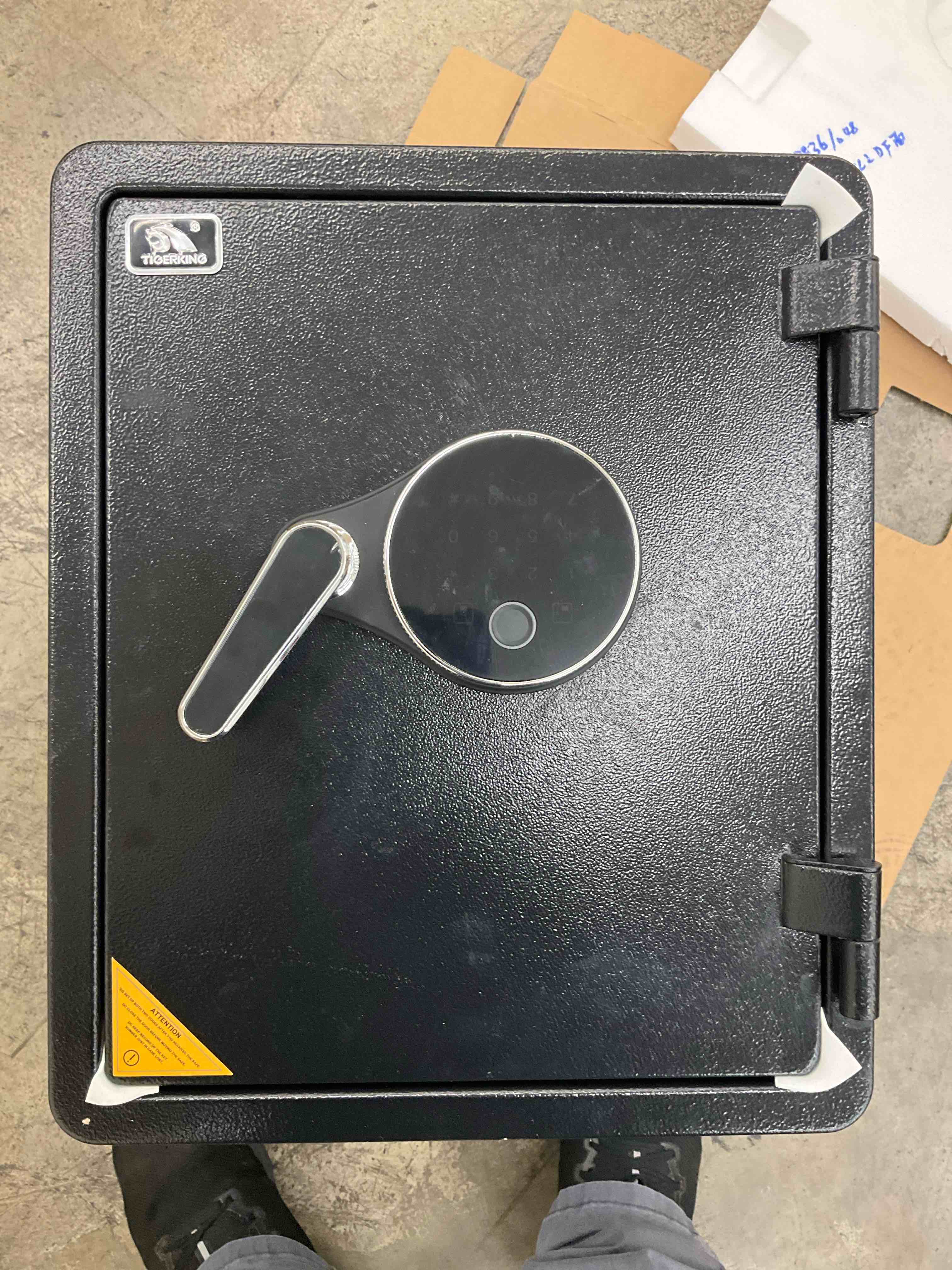 https://s3.amazonaws.com/lotting-images-prod/BargainHunt/BHL00086710_1718126105796.jpeg