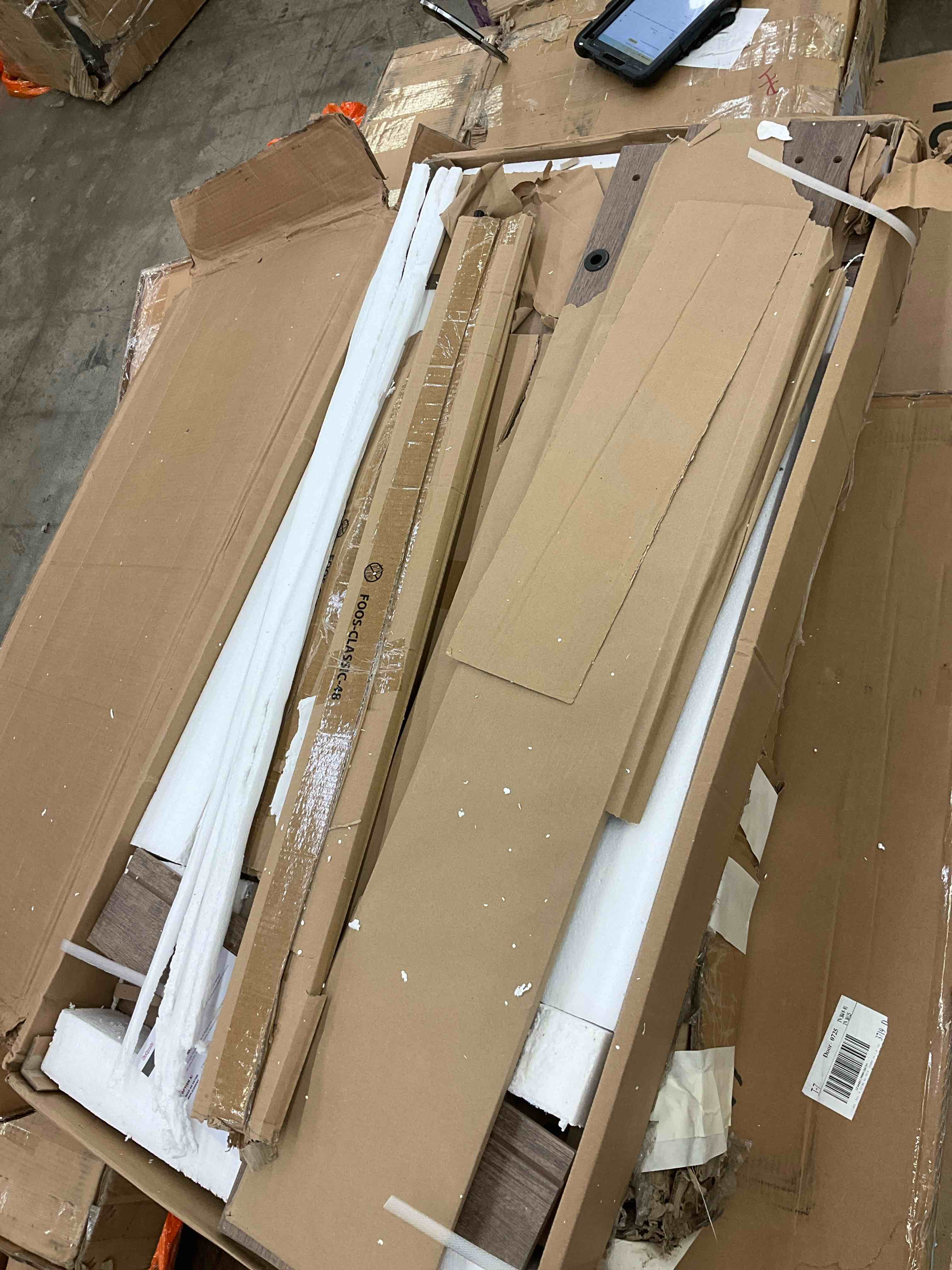 https://s3.amazonaws.com/lotting-images-prod/BargainHunt/BHL00086801_1718735923427.jpeg
