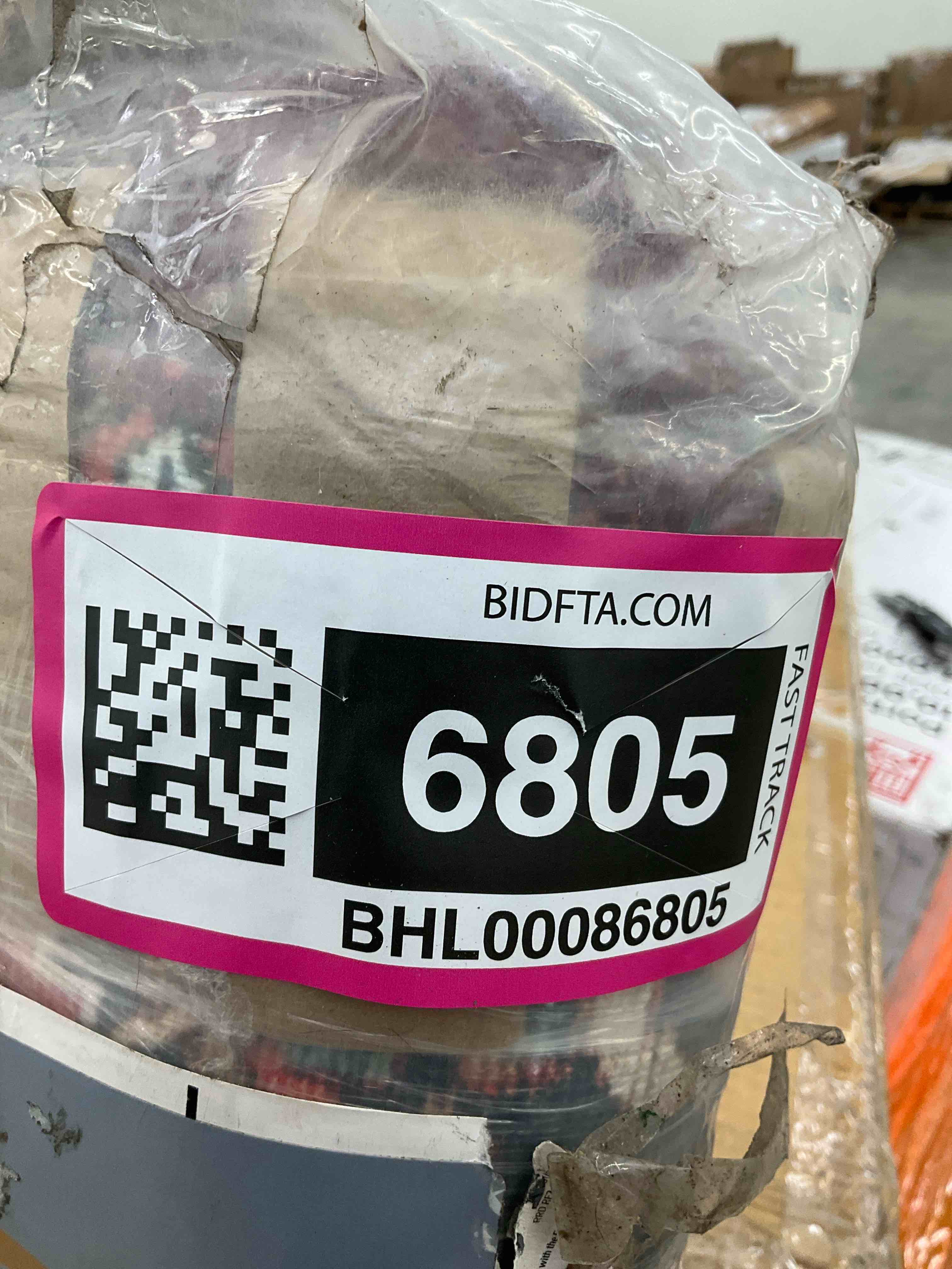 https://s3.amazonaws.com/lotting-images-prod/BargainHunt/BHL00086805_1718740402076.jpeg