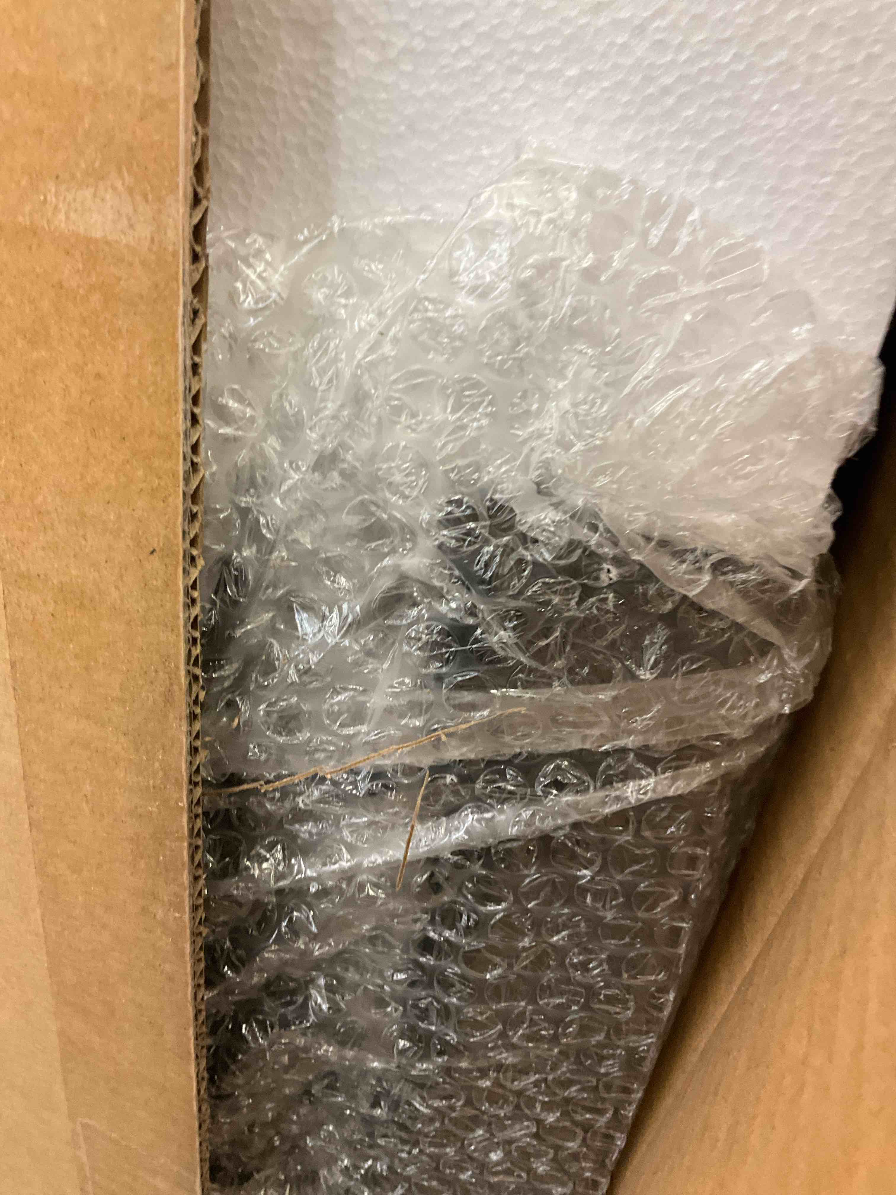 https://s3.amazonaws.com/lotting-images-prod/BargainHunt/BHL00086937_1722458173055.jpeg