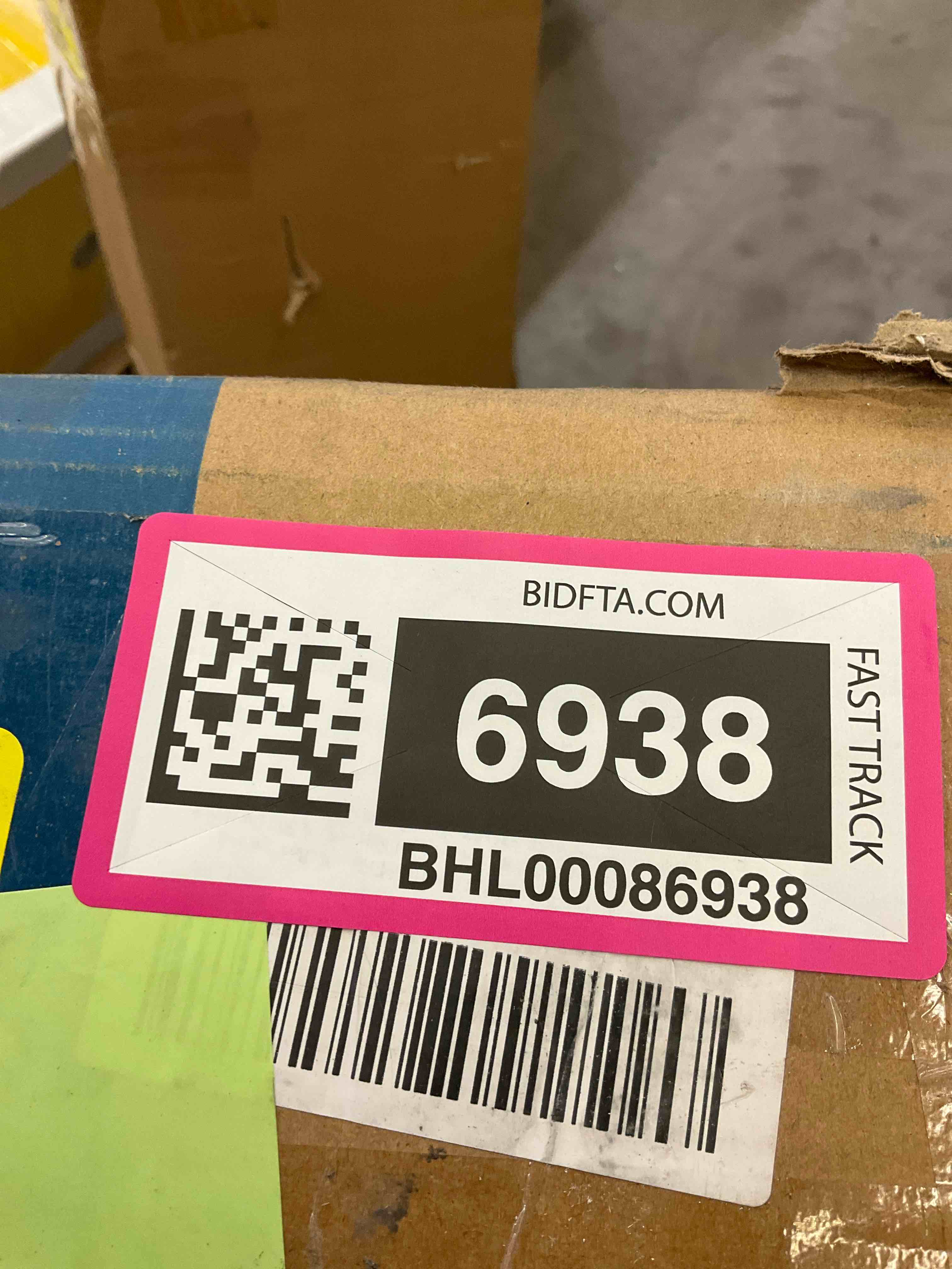https://s3.amazonaws.com/lotting-images-prod/BargainHunt/BHL00086938_1722458389715.jpeg