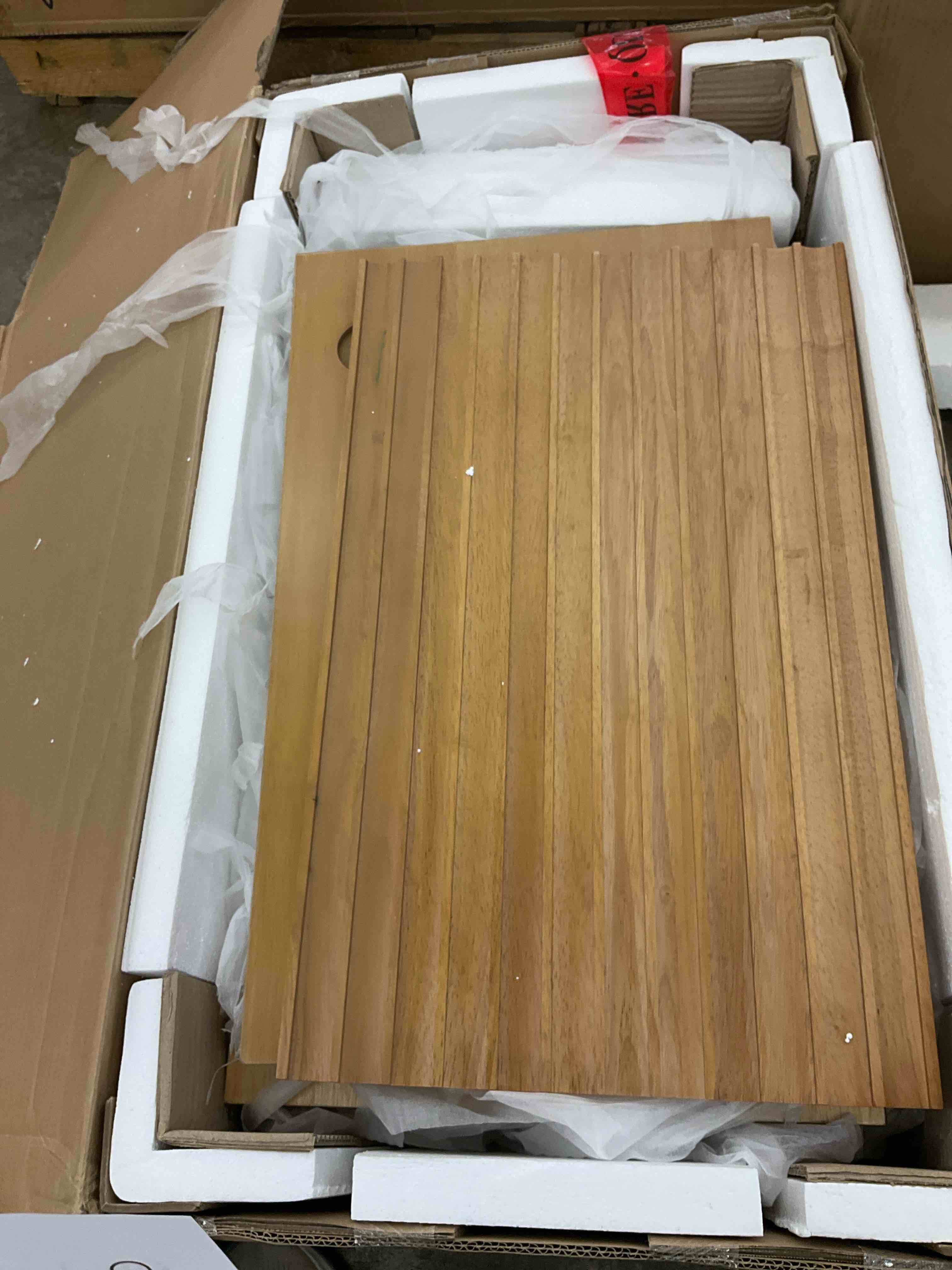 https://s3.amazonaws.com/lotting-images-prod/BargainHunt/BHL00086979_1723048615342.jpeg