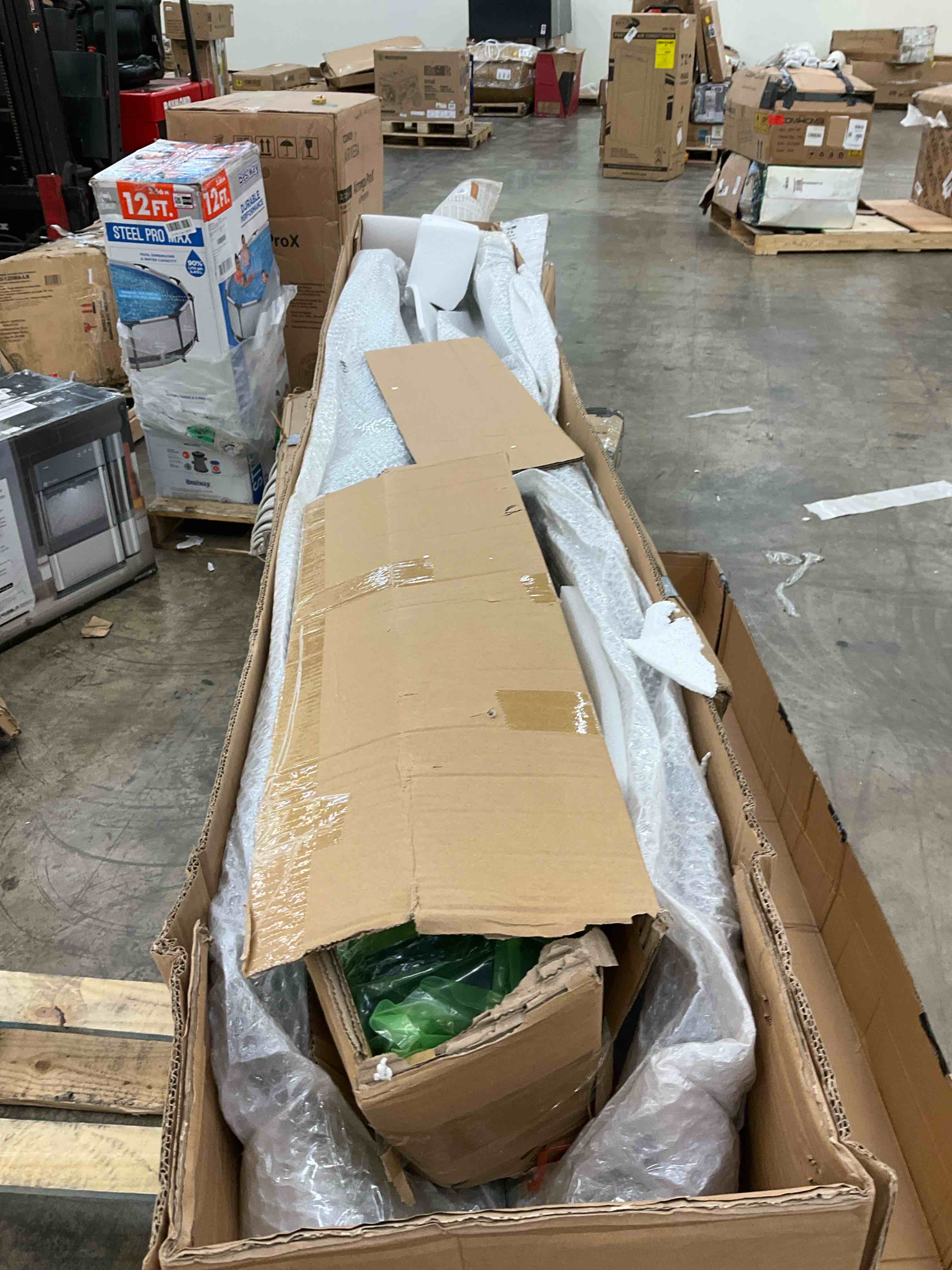 https://s3.amazonaws.com/lotting-images-prod/BargainHunt/BHL00086990_1723136121416.jpeg