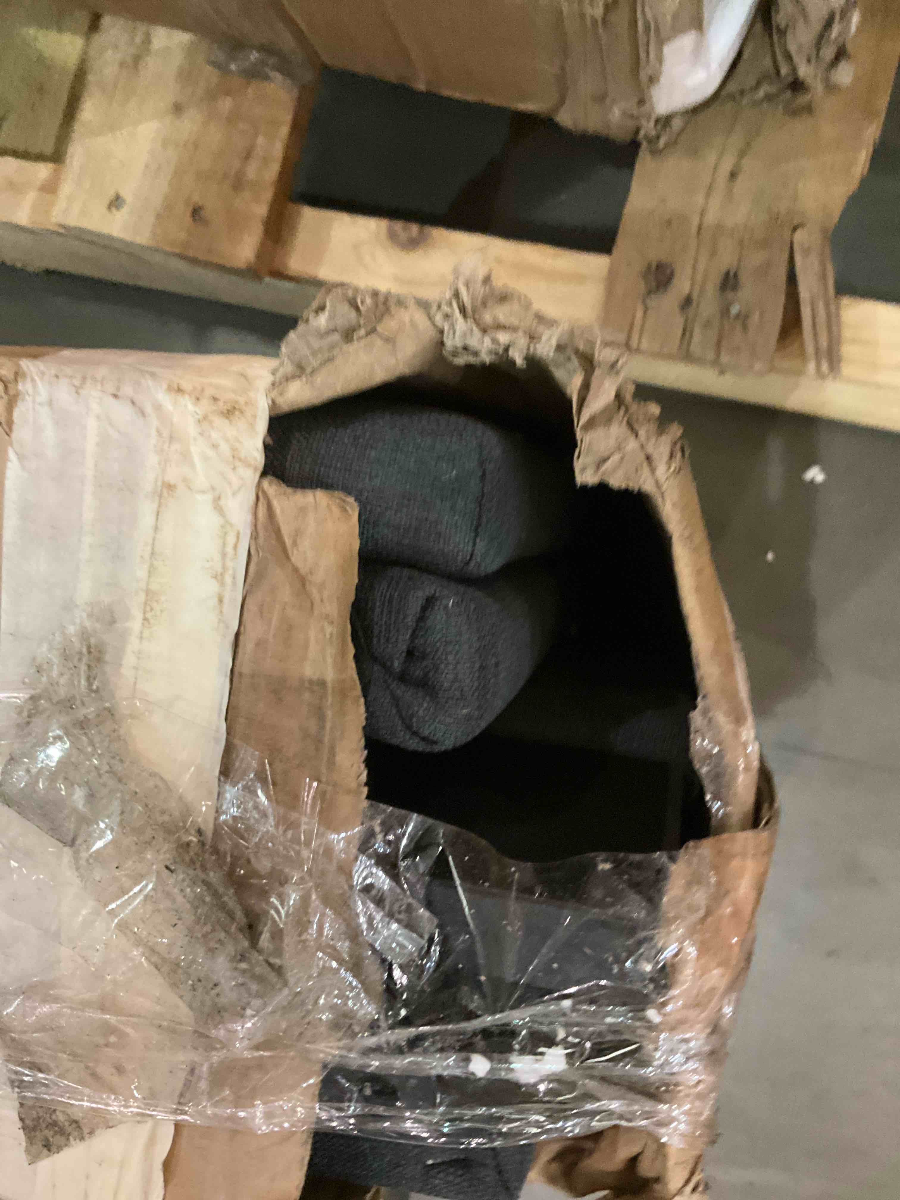 https://s3.amazonaws.com/lotting-images-prod/BargainHunt/BHL00087064_1716467868713.jpeg