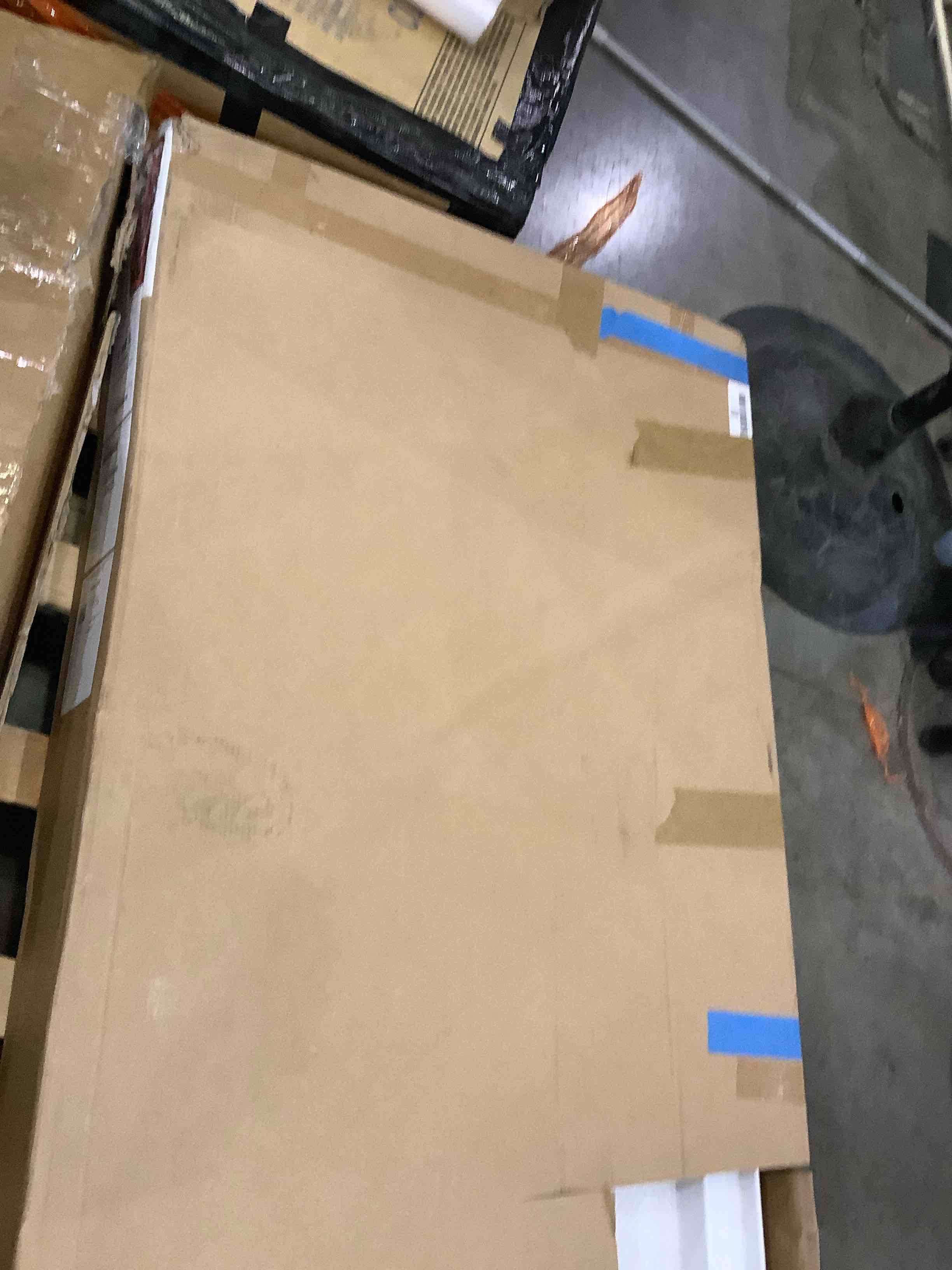 https://s3.amazonaws.com/lotting-images-prod/BargainHunt/BHL00087194_1717417984373.jpeg