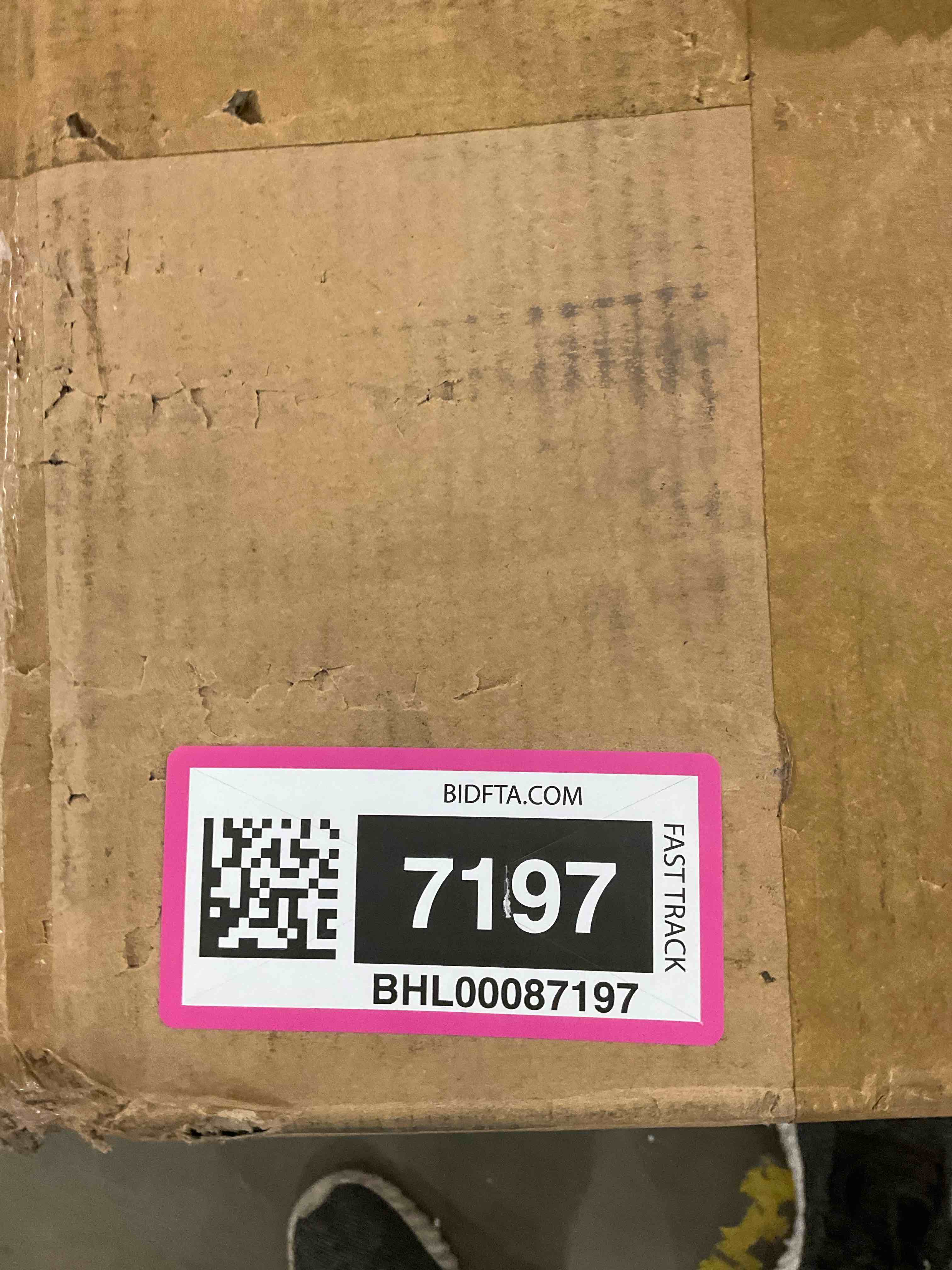 https://s3.amazonaws.com/lotting-images-prod/BargainHunt/BHL00087197_1717502289387.jpeg