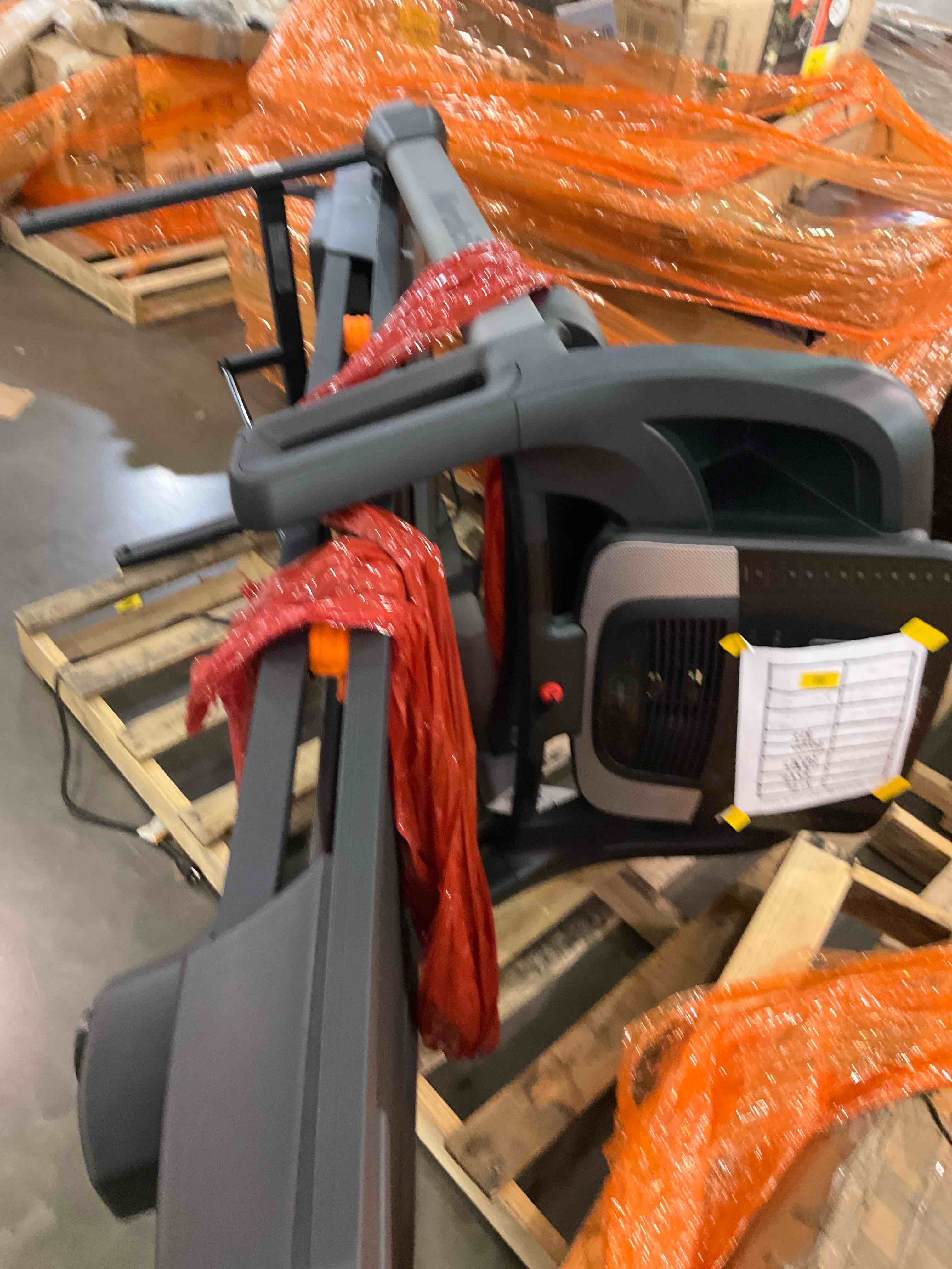 https://s3.amazonaws.com/lotting-images-prod/BargainHunt/BHL00087322_1718105605115.jpeg
