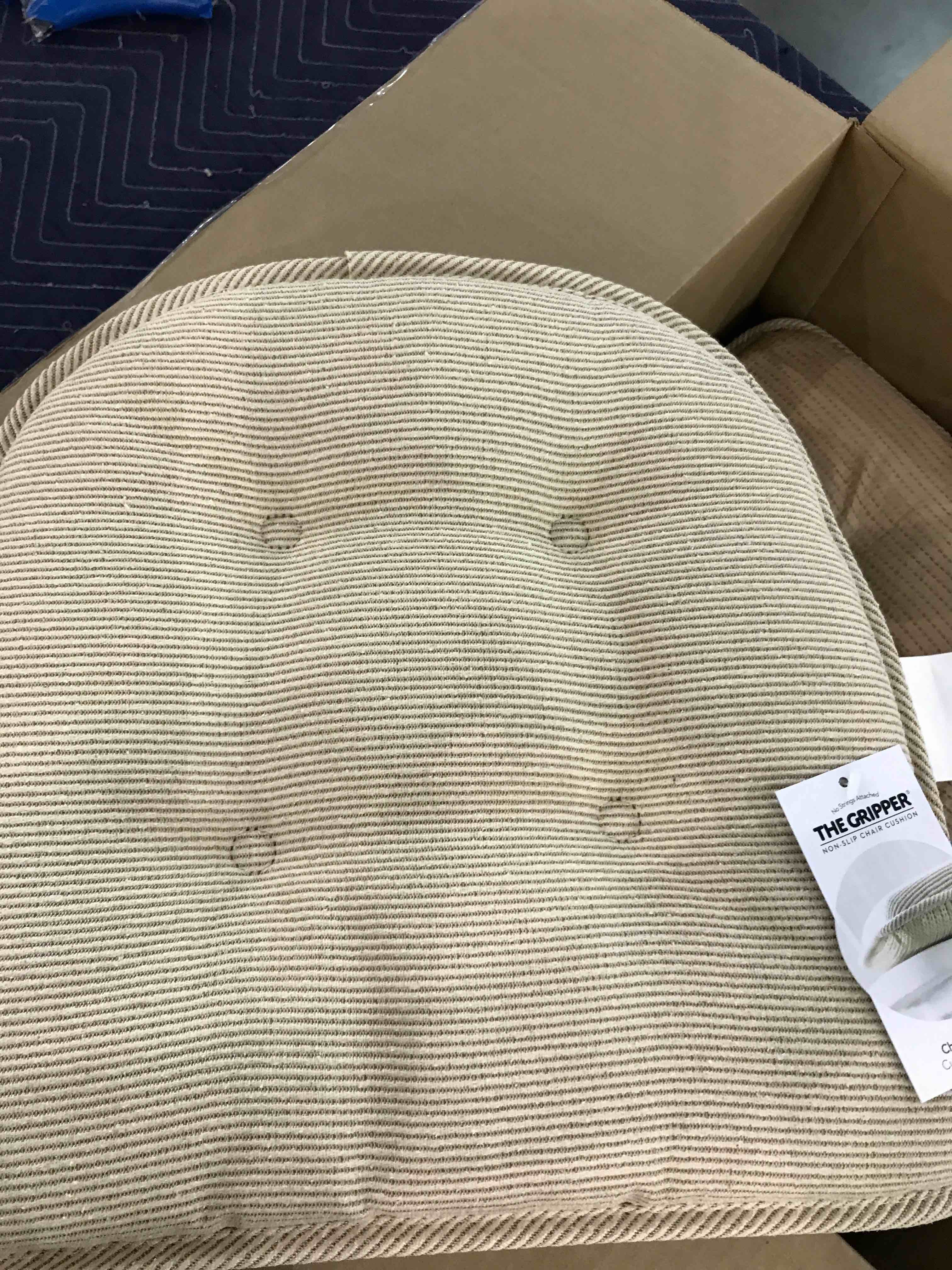 https://s3.amazonaws.com/lotting-images-prod/BargainHunt/BHL00087694_1706617253961.jpeg