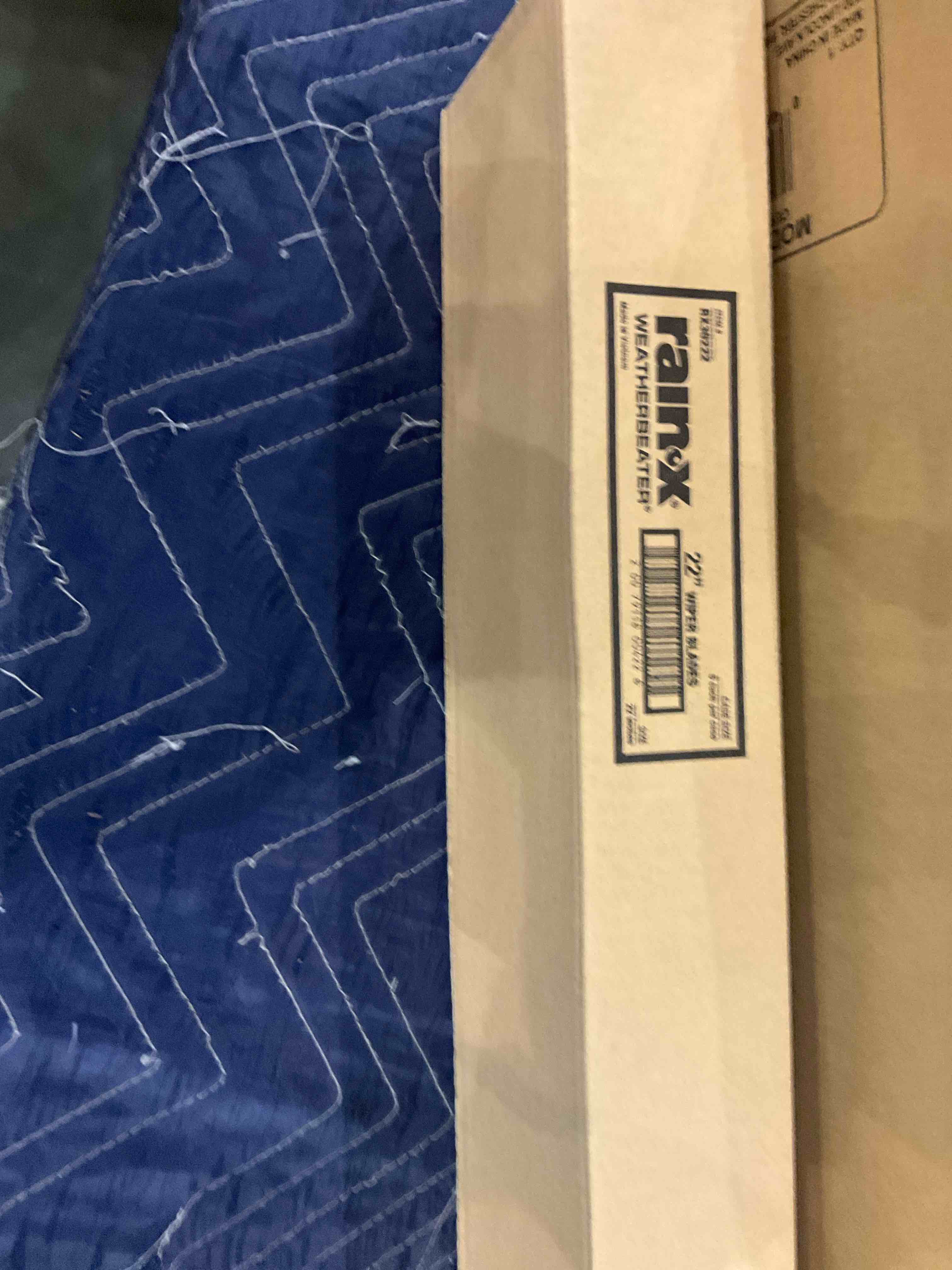 https://s3.amazonaws.com/lotting-images-prod/BargainHunt/BHL00087828_1706791336252.jpeg