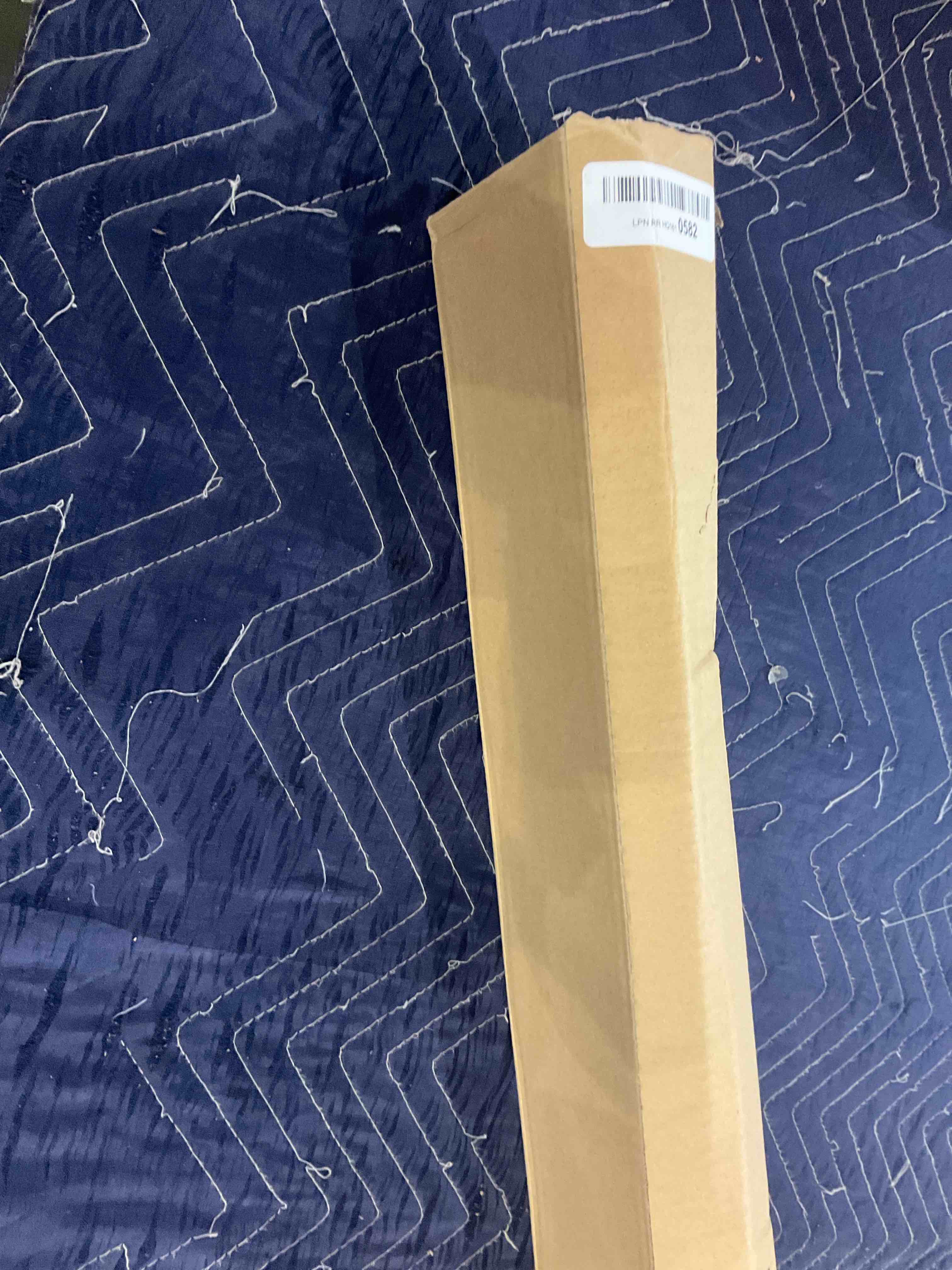 https://s3.amazonaws.com/lotting-images-prod/BargainHunt/BHL00087828_1706791355058.jpeg