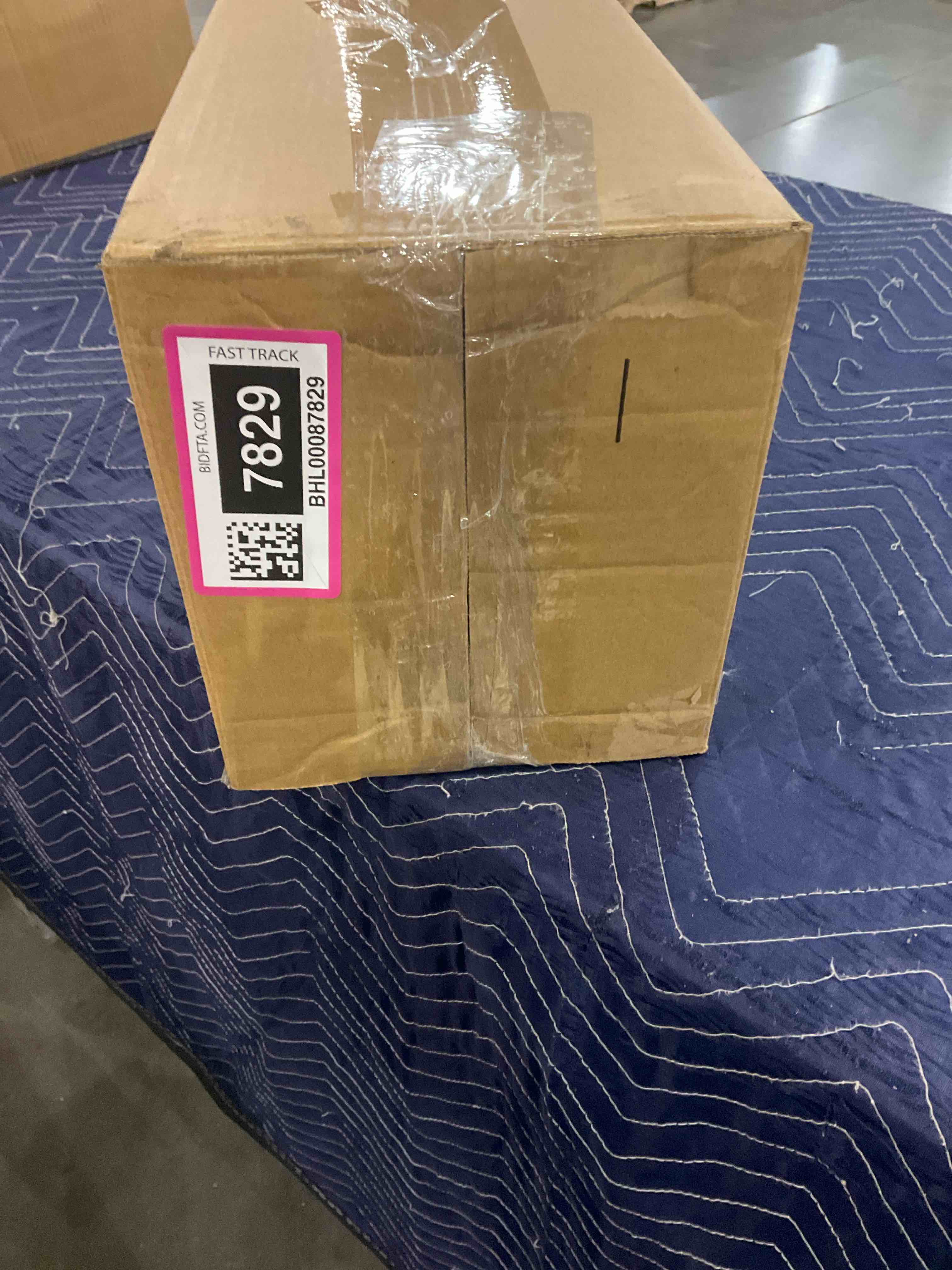 https://s3.amazonaws.com/lotting-images-prod/BargainHunt/BHL00087829_1706791531743.jpeg