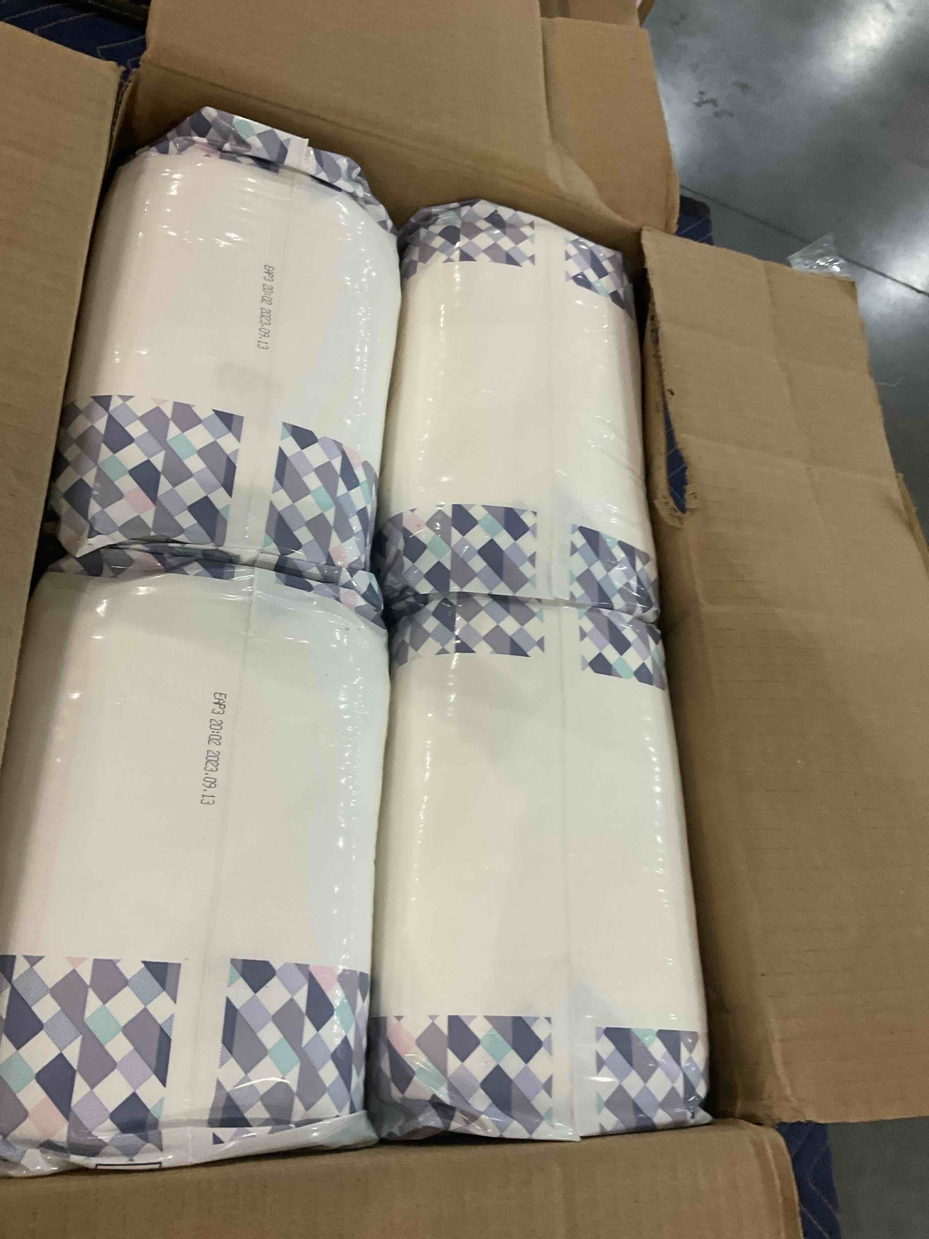 https://s3.amazonaws.com/lotting-images-prod/BargainHunt/BHL00087831_1706791859808.jpeg