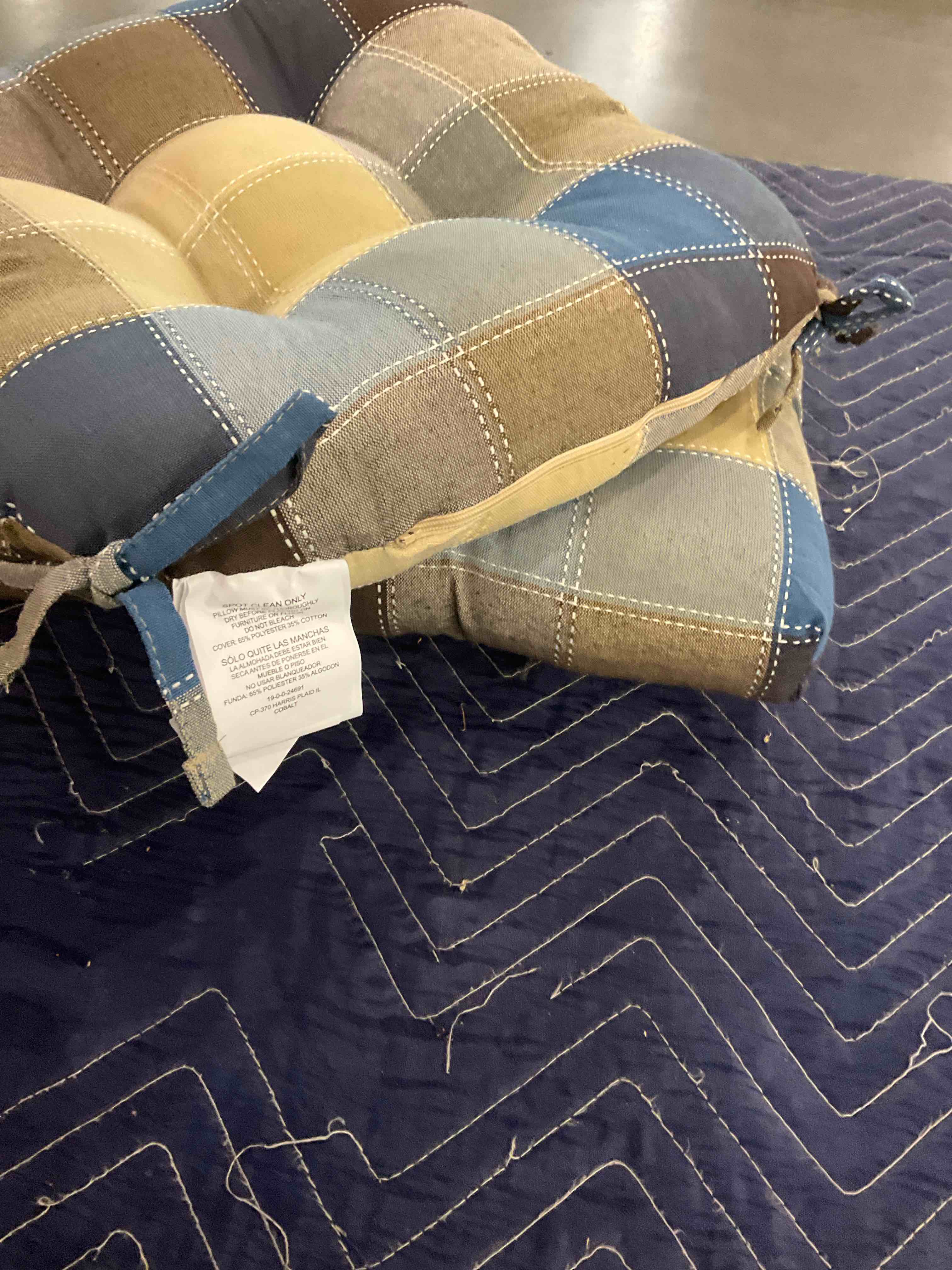 https://s3.amazonaws.com/lotting-images-prod/BargainHunt/BHL00087836_1706792944470.jpeg