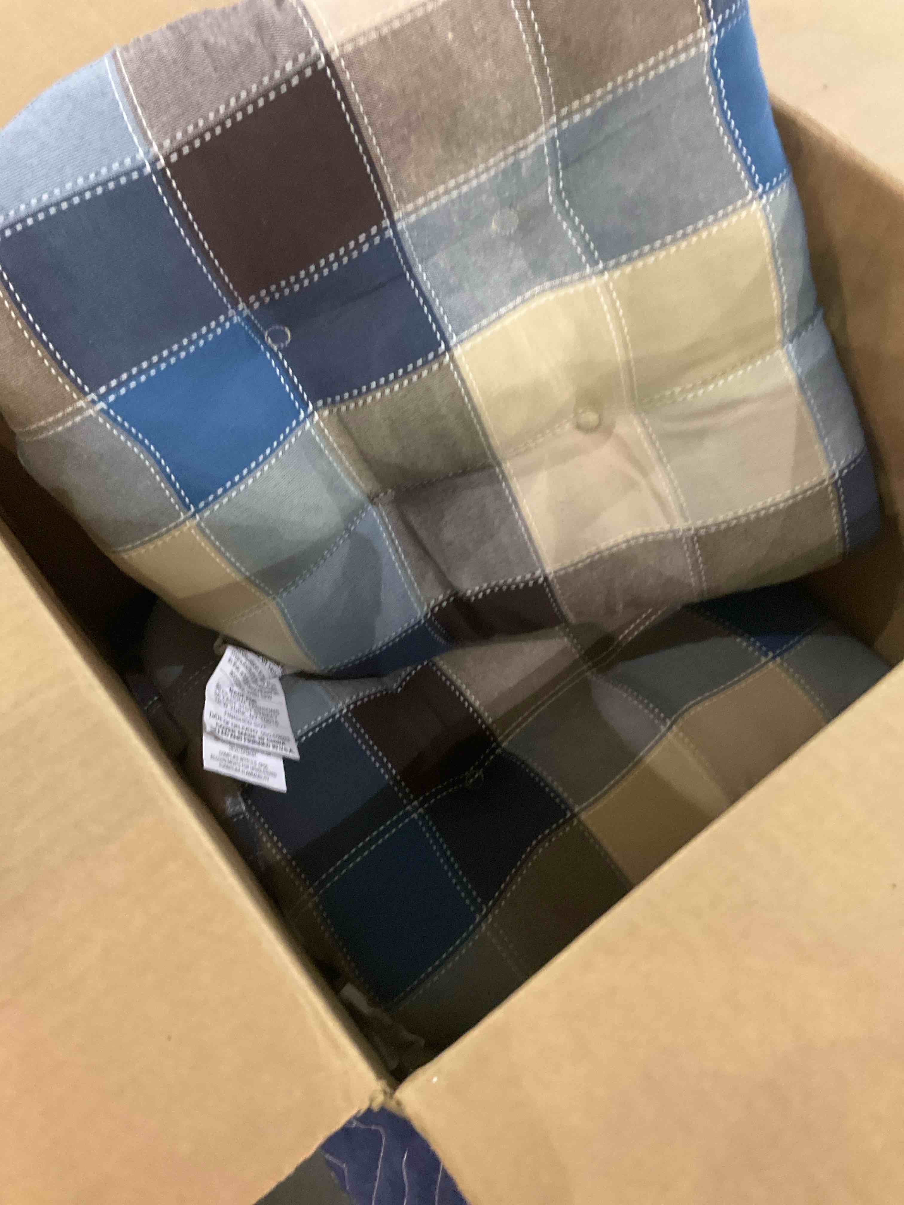 https://s3.amazonaws.com/lotting-images-prod/BargainHunt/BHL00087836_1706792951192.jpeg