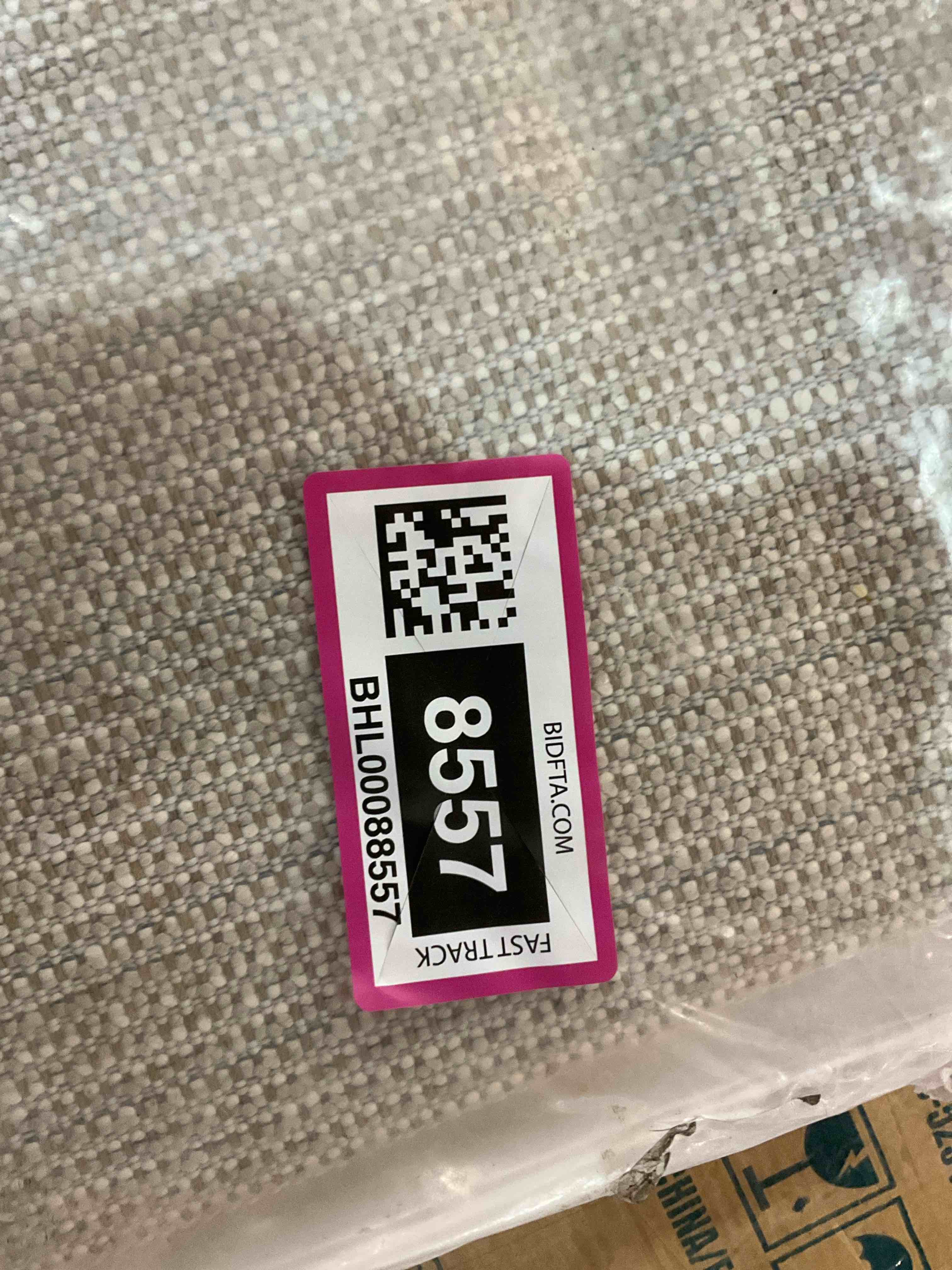 https://s3.amazonaws.com/lotting-images-prod/BargainHunt/BHL00088557_1723032686078.jpeg