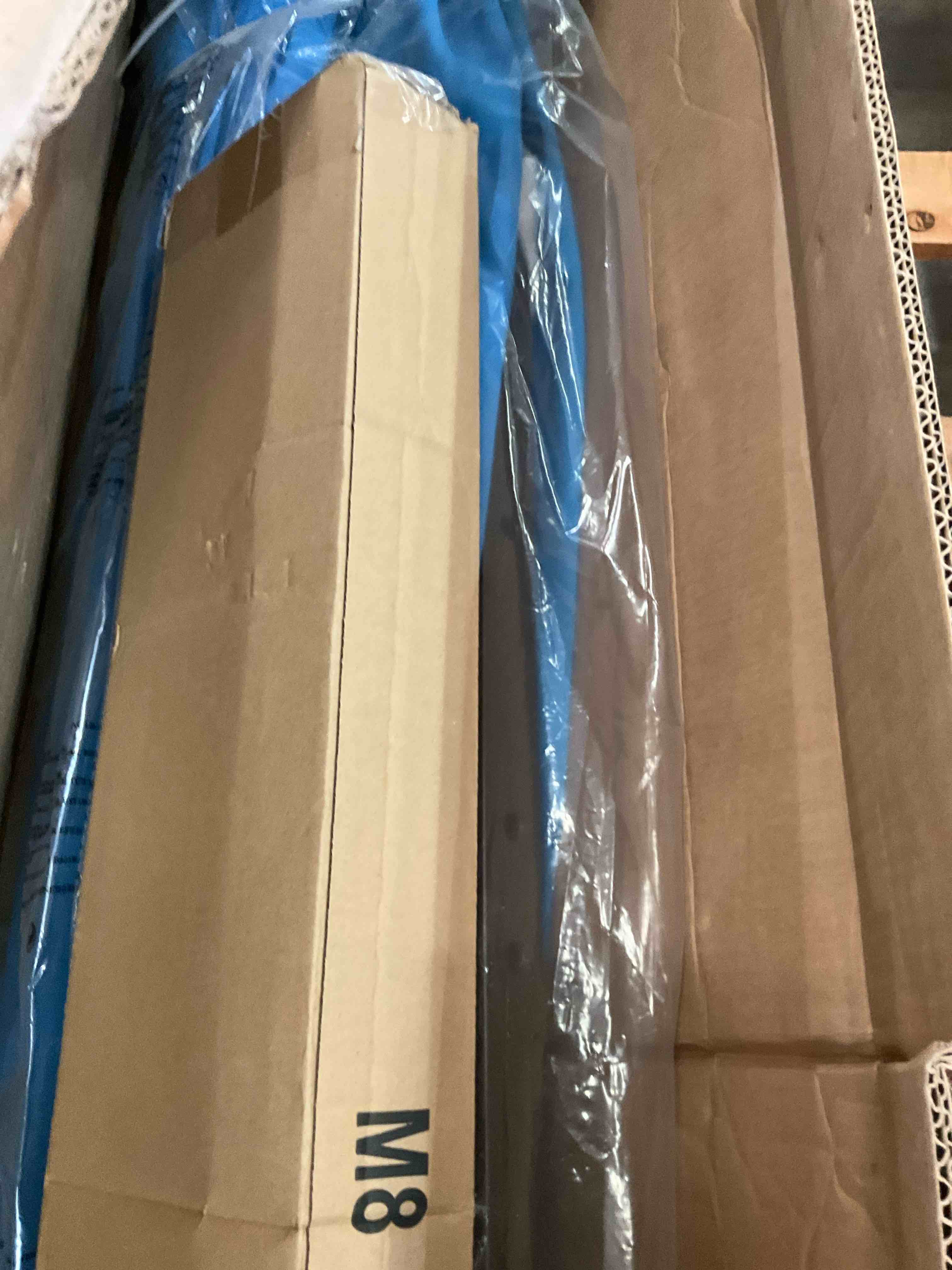 https://s3.amazonaws.com/lotting-images-prod/BargainHunt/BHL00089660_1721840057211.jpeg