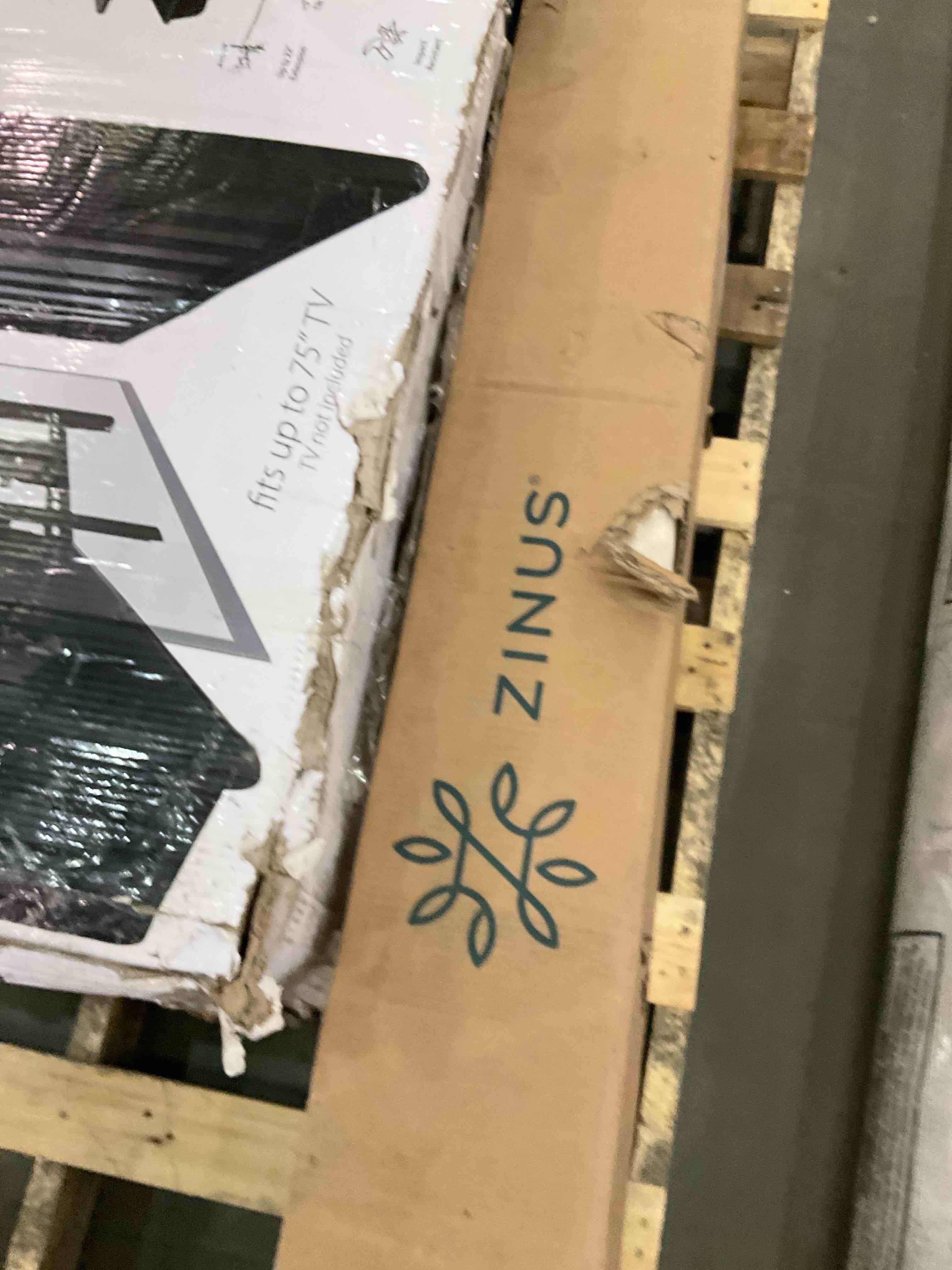https://s3.amazonaws.com/lotting-images-prod/BargainHunt/BHL00089766_1721918333168.jpeg