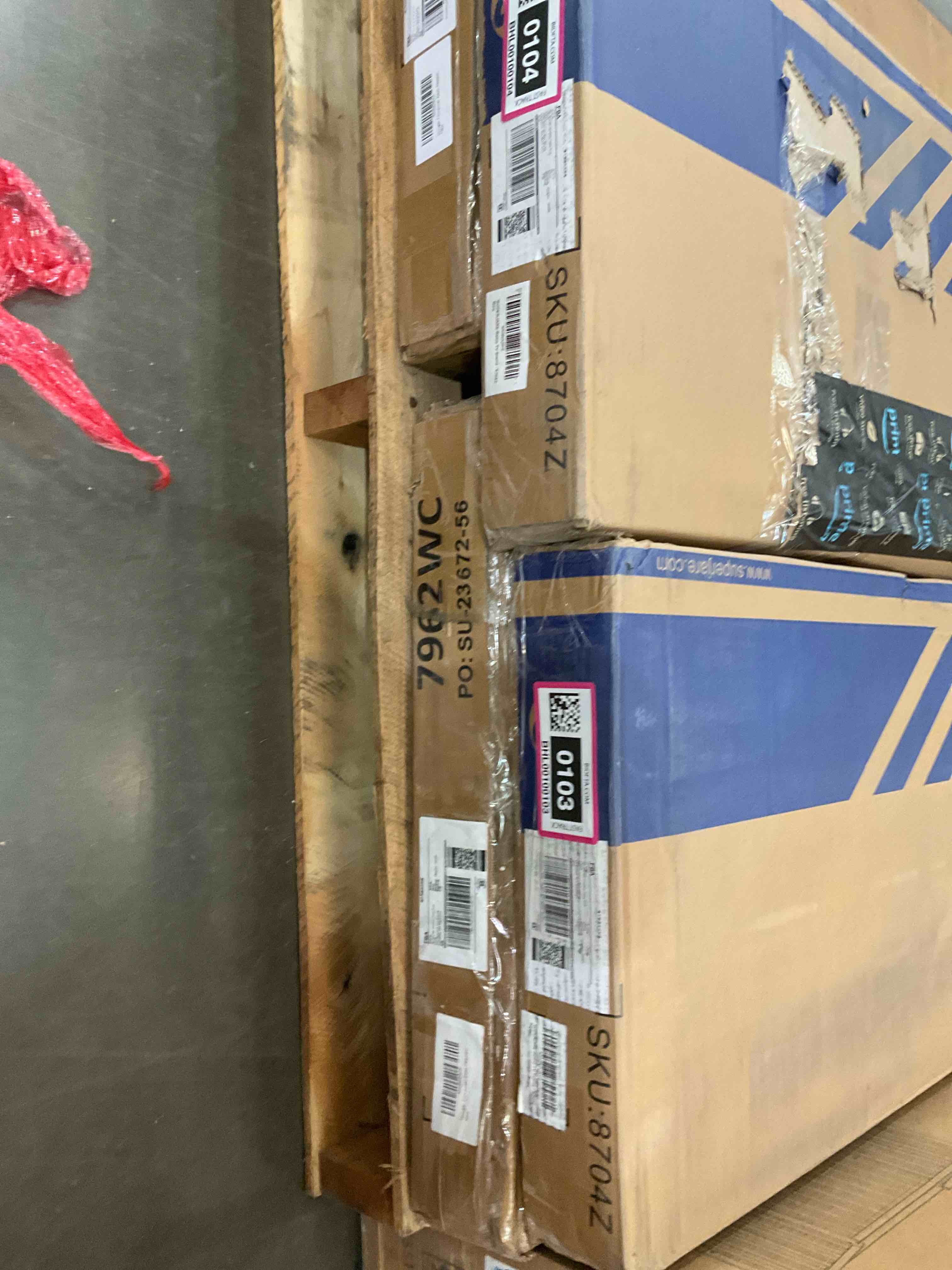 https://s3.amazonaws.com/lotting-images-prod/BargainHunt/BHL00100104_1708451321295.jpeg
