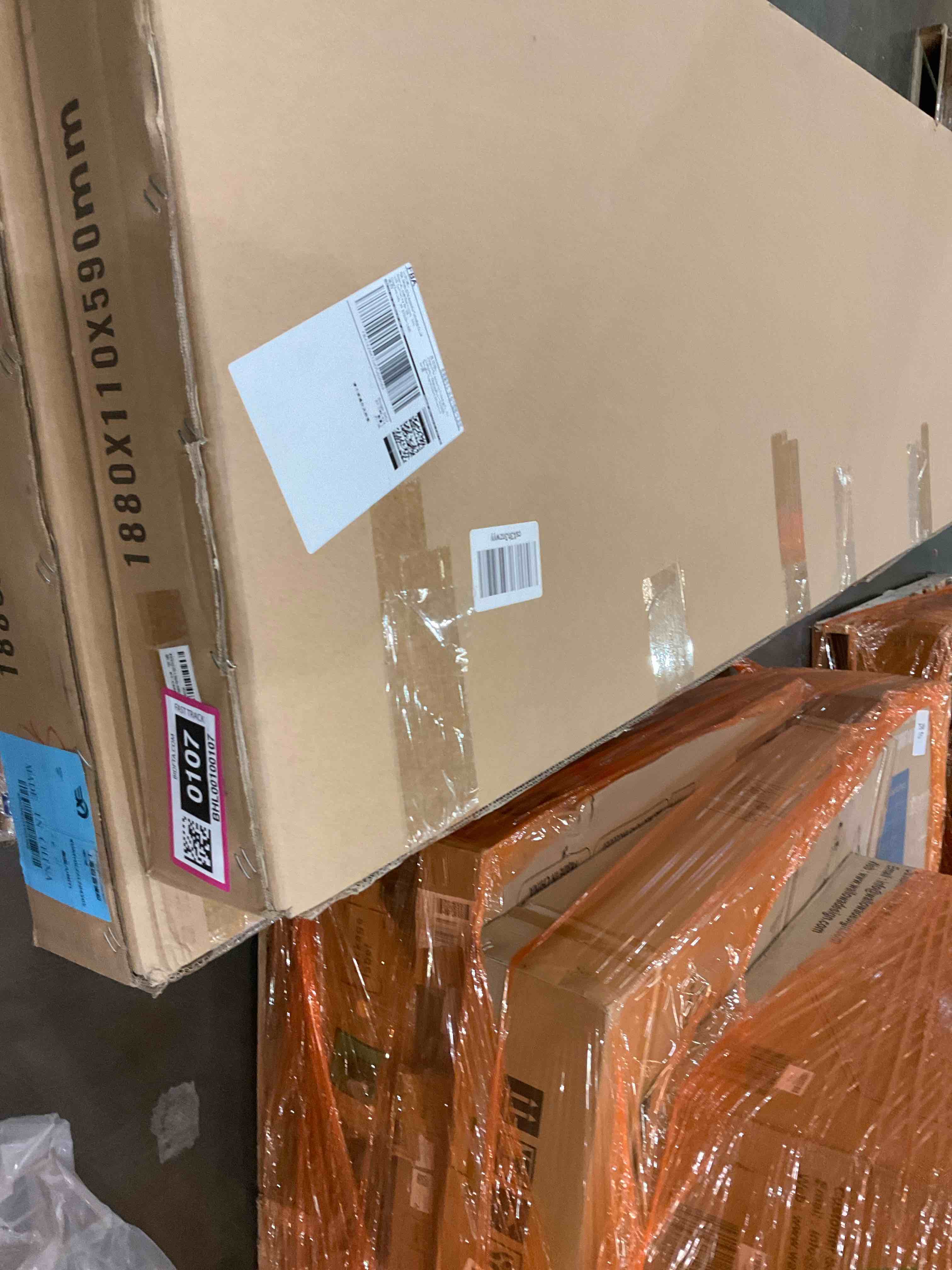 https://s3.amazonaws.com/lotting-images-prod/BargainHunt/BHL00100108_1708452111646.jpeg