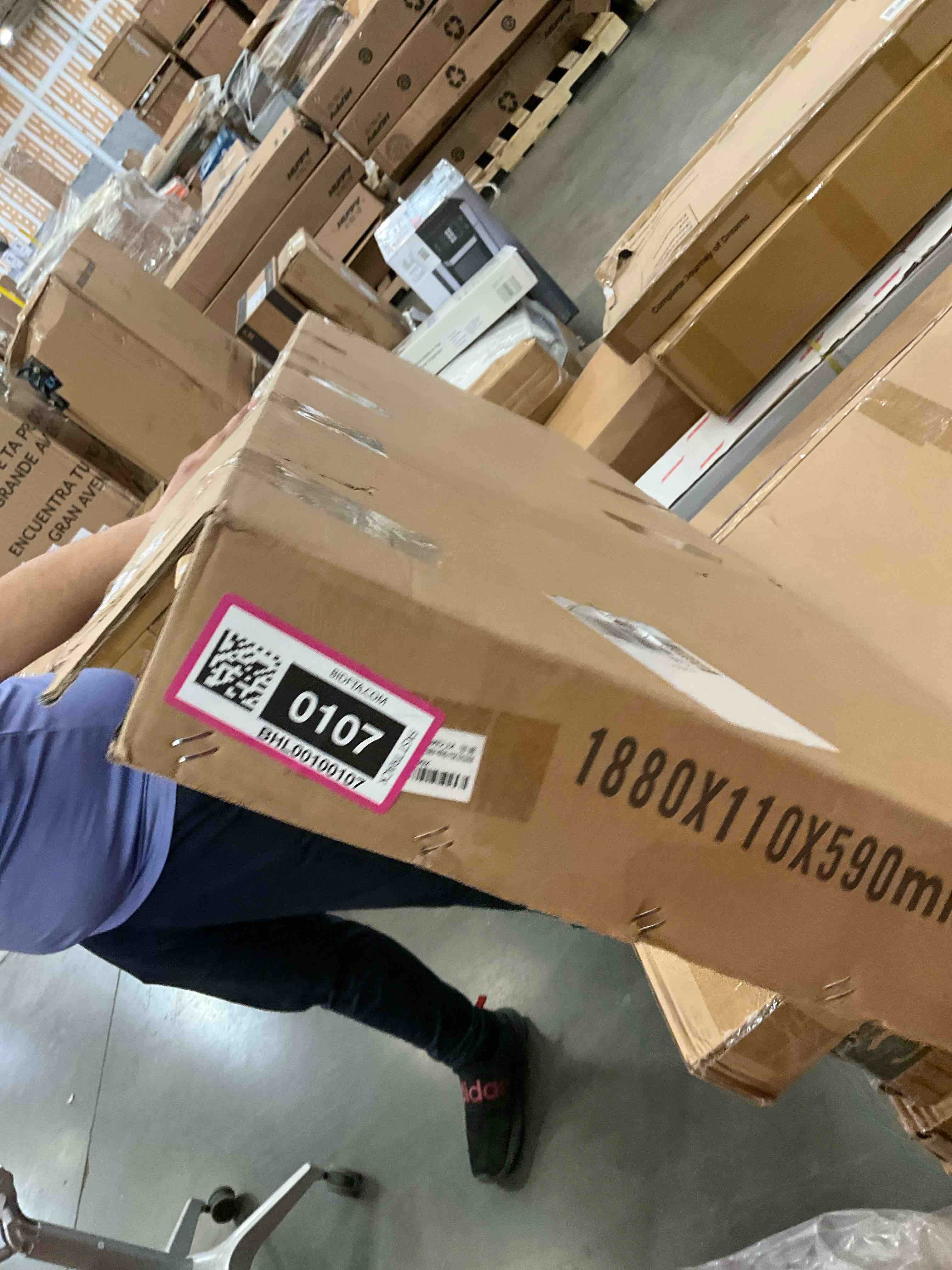 https://s3.amazonaws.com/lotting-images-prod/BargainHunt/BHL00100108_1708452197624.jpeg