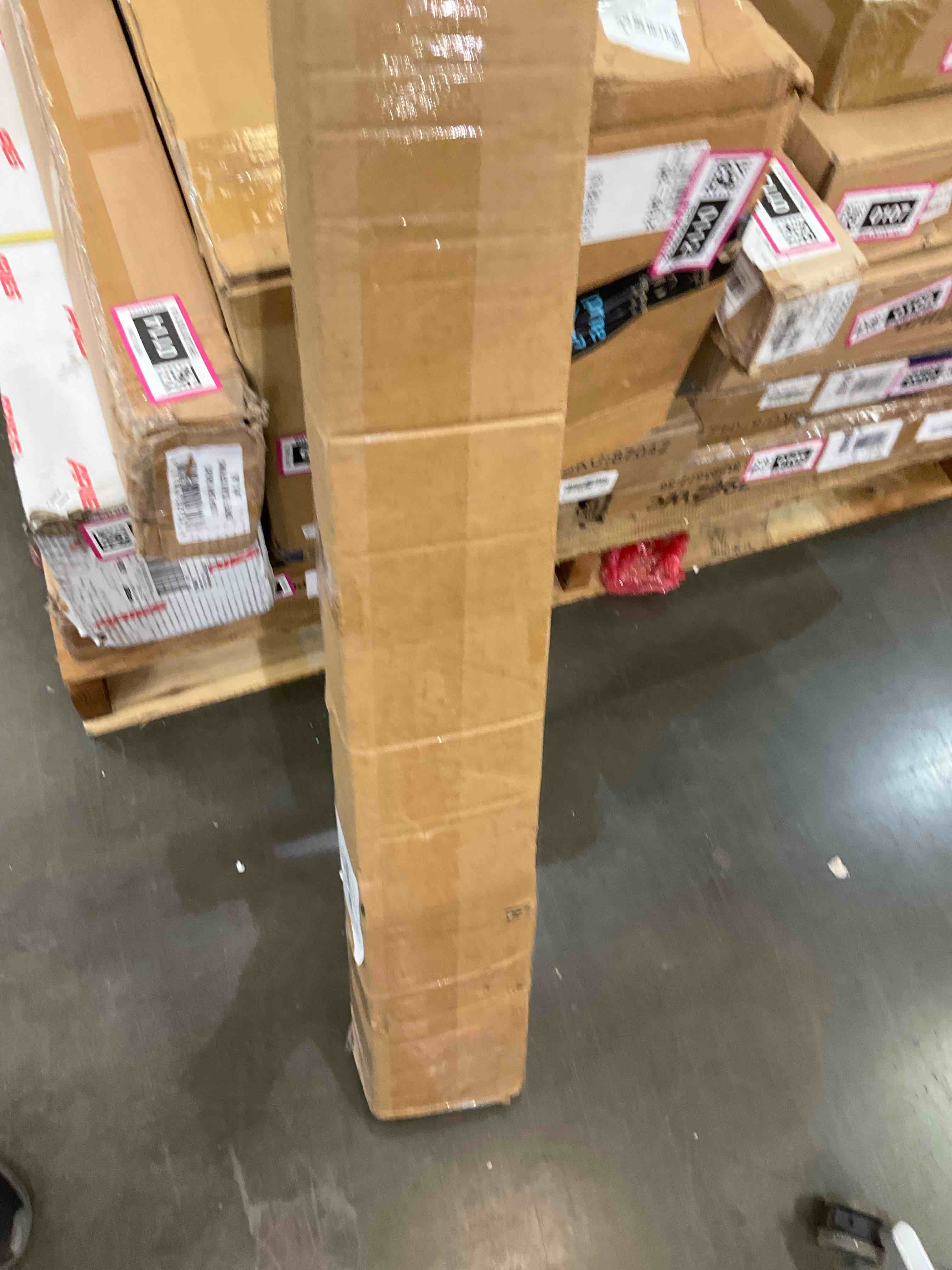 https://s3.amazonaws.com/lotting-images-prod/BargainHunt/BHL00100115_1708453525045.jpeg