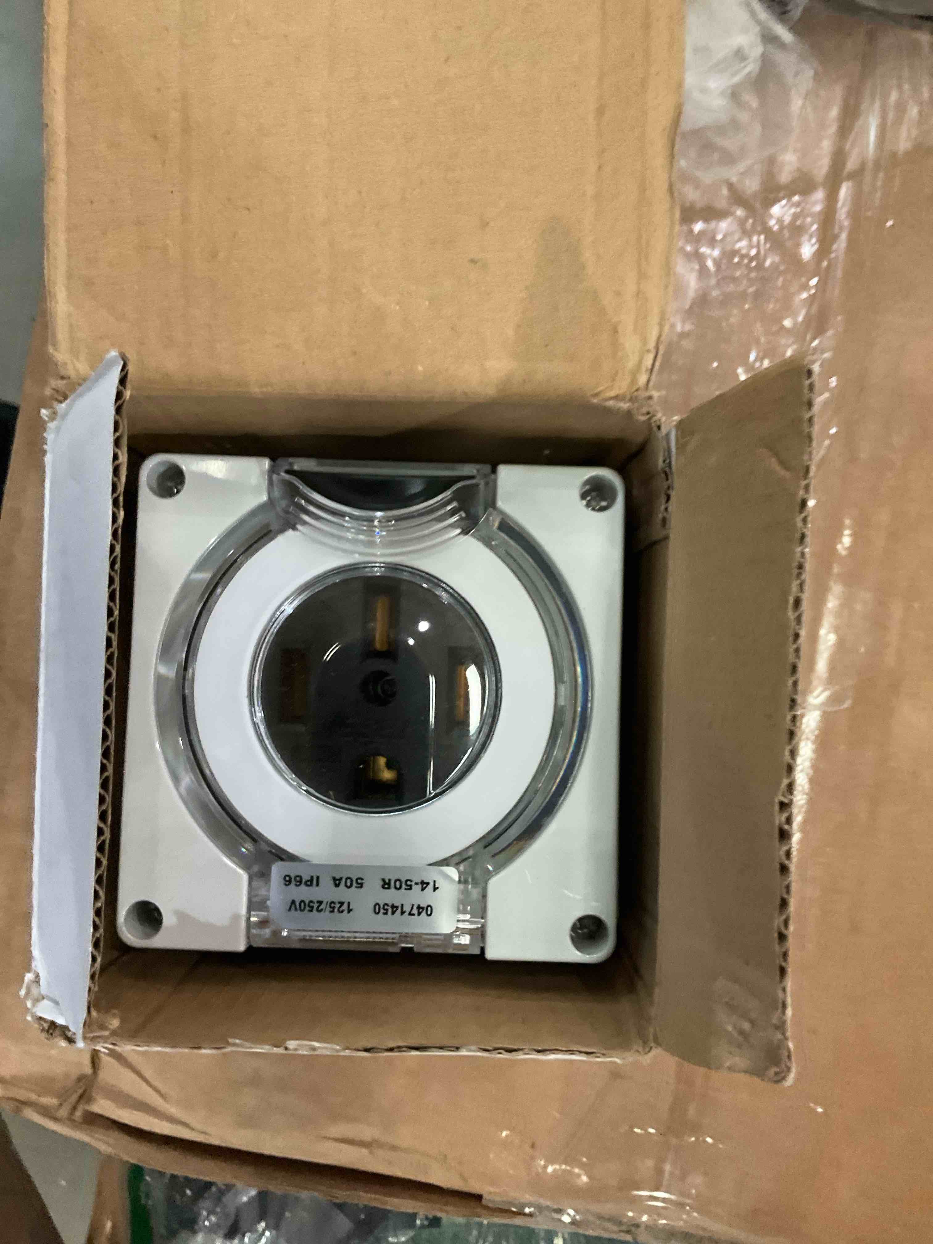 https://s3.amazonaws.com/lotting-images-prod/BargainHunt/BHL00100127_1708456934864.jpeg