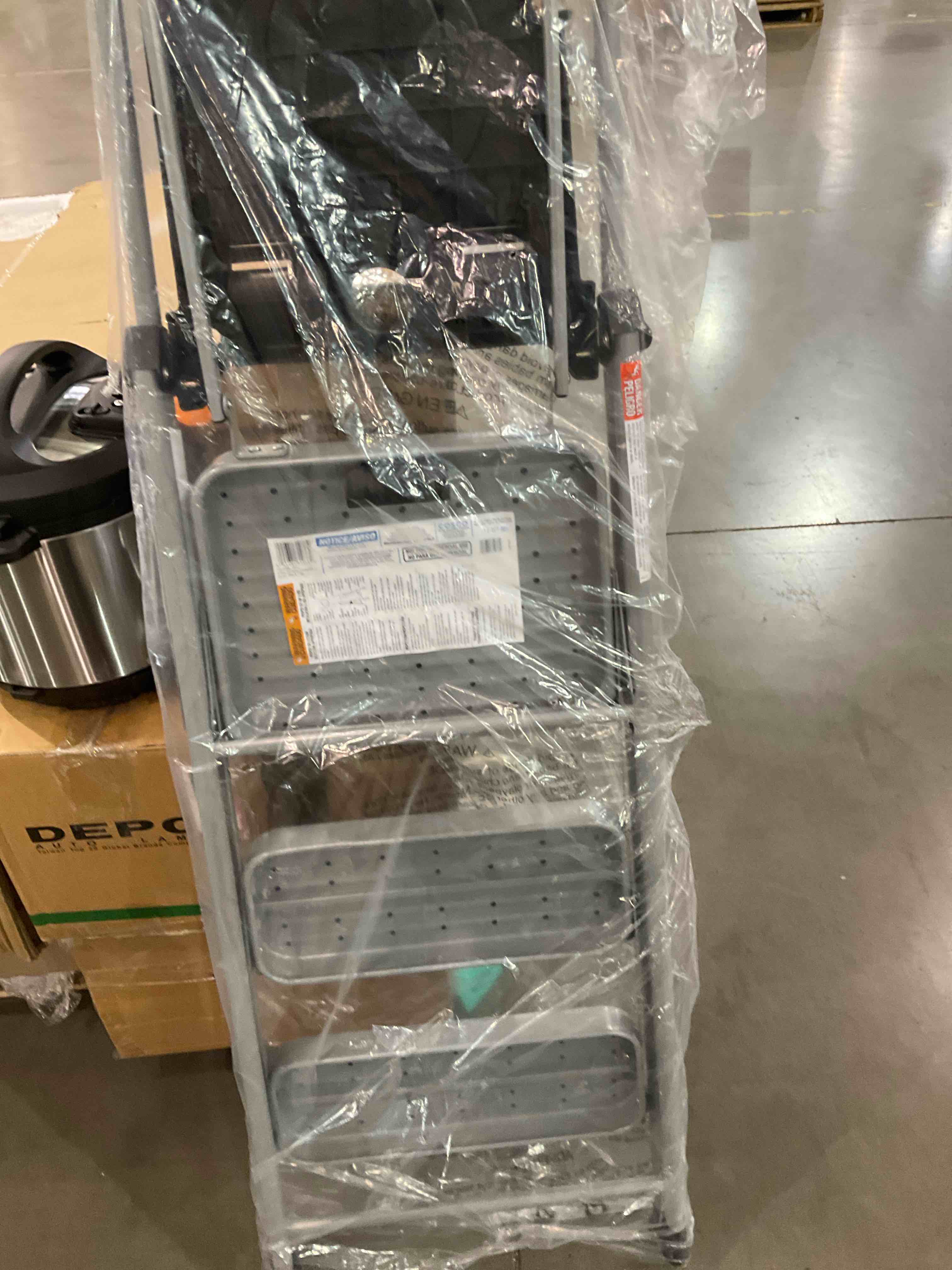 https://s3.amazonaws.com/lotting-images-prod/BargainHunt/BHL00100181_1708521704956.jpeg
