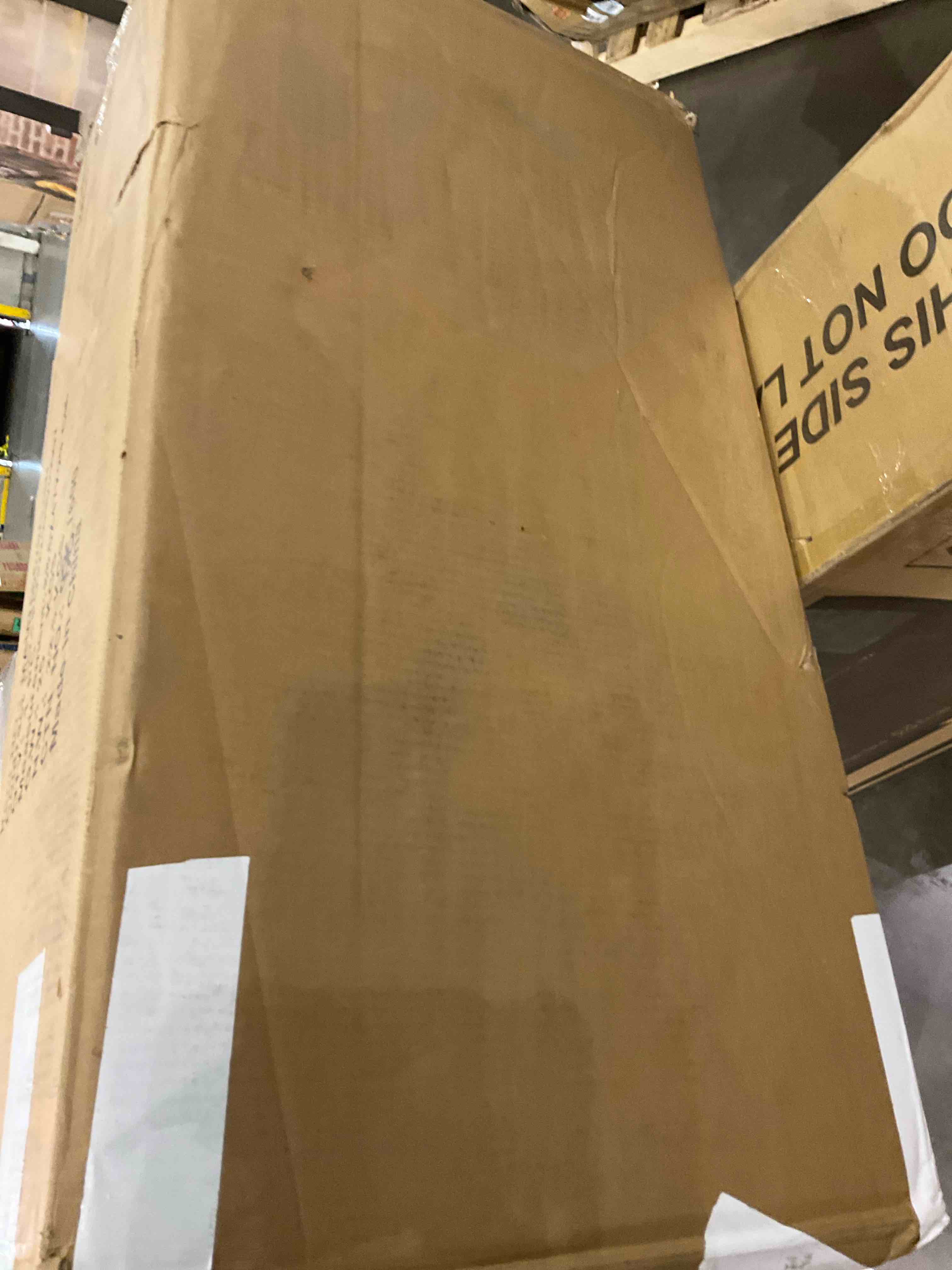 https://s3.amazonaws.com/lotting-images-prod/BargainHunt/BHL00100257_1708609236423.jpeg