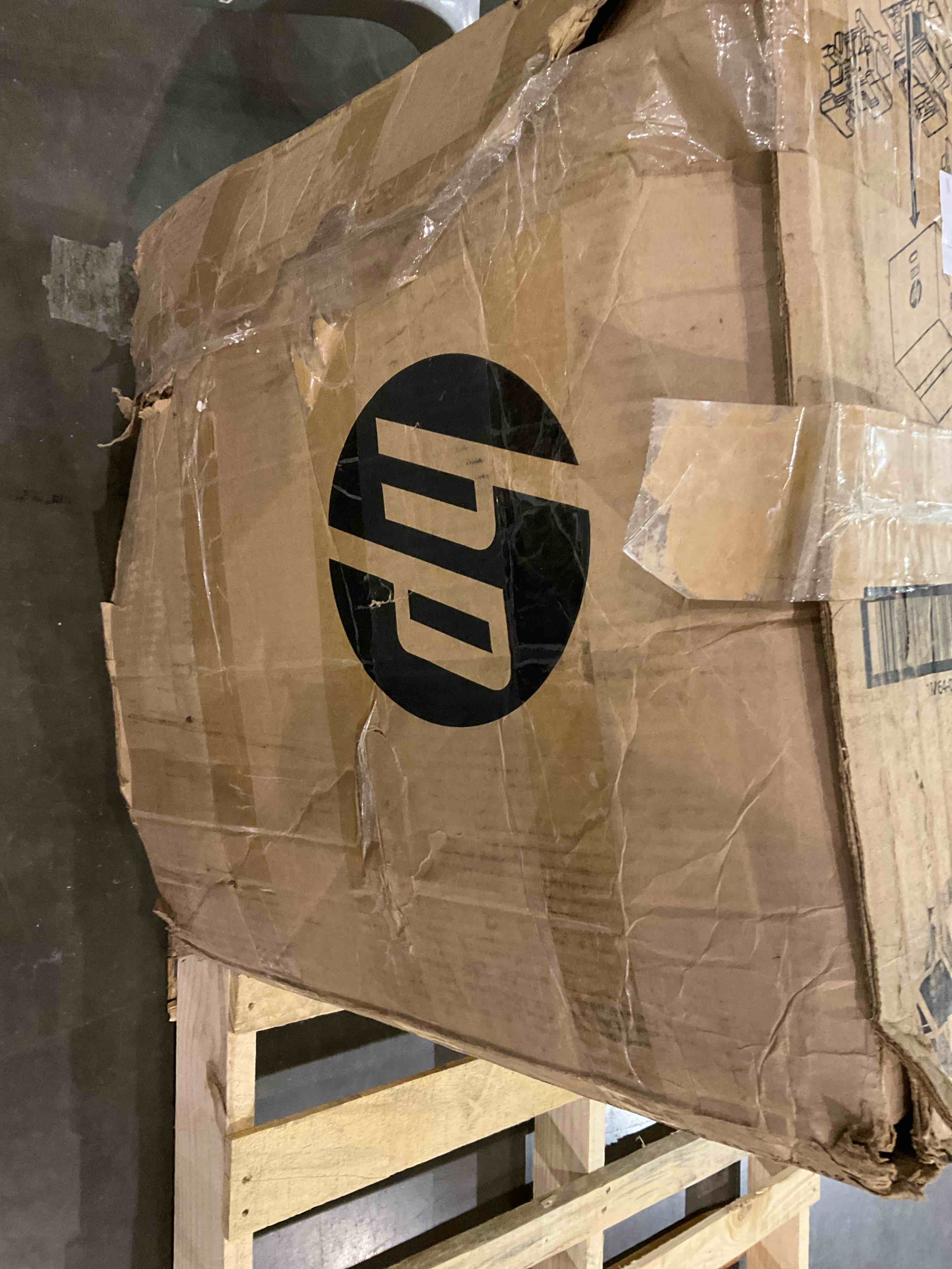 https://s3.amazonaws.com/lotting-images-prod/BargainHunt/BHL00100301_1708690577889.jpeg