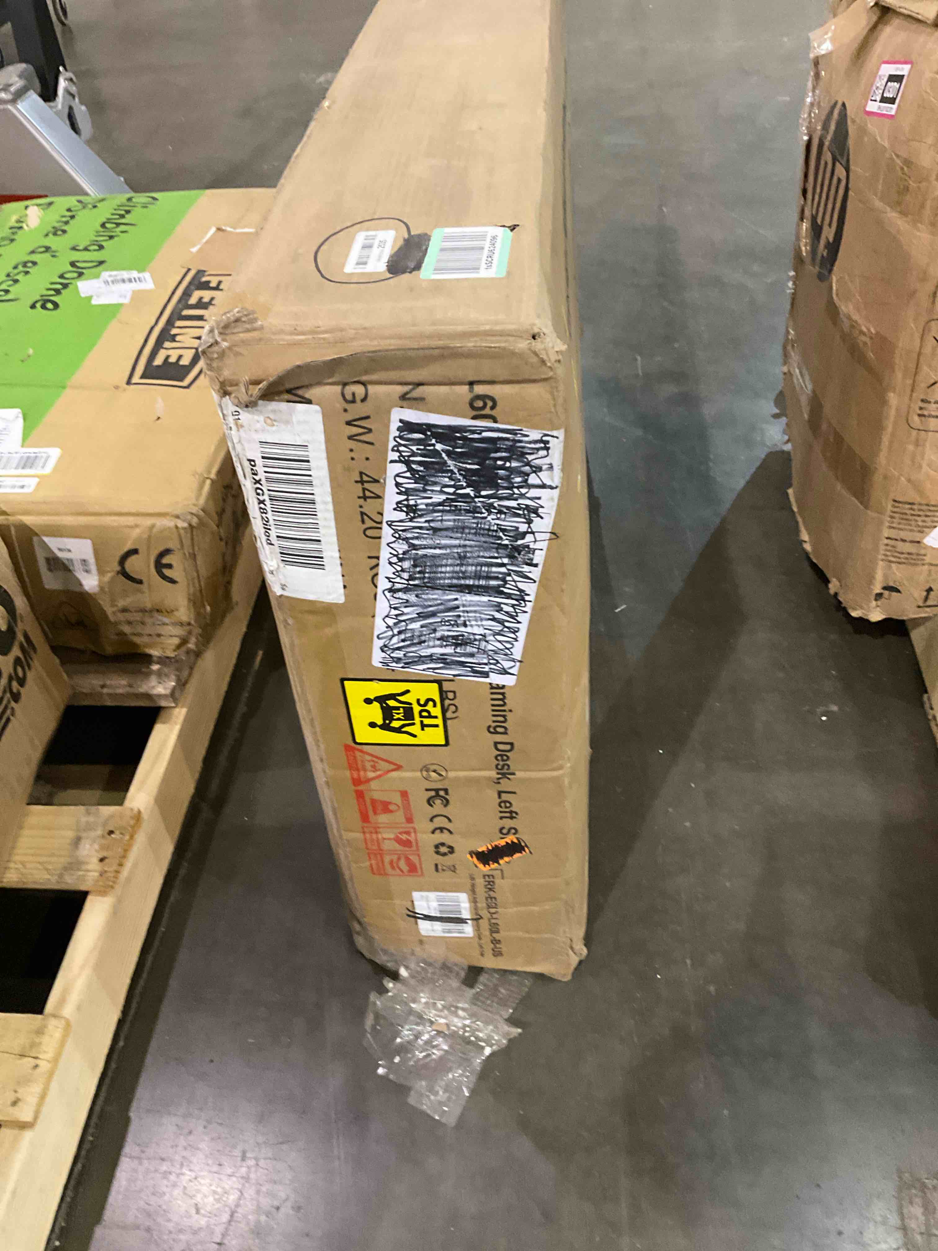 https://s3.amazonaws.com/lotting-images-prod/BargainHunt/BHL00100303_1708690955330.jpeg