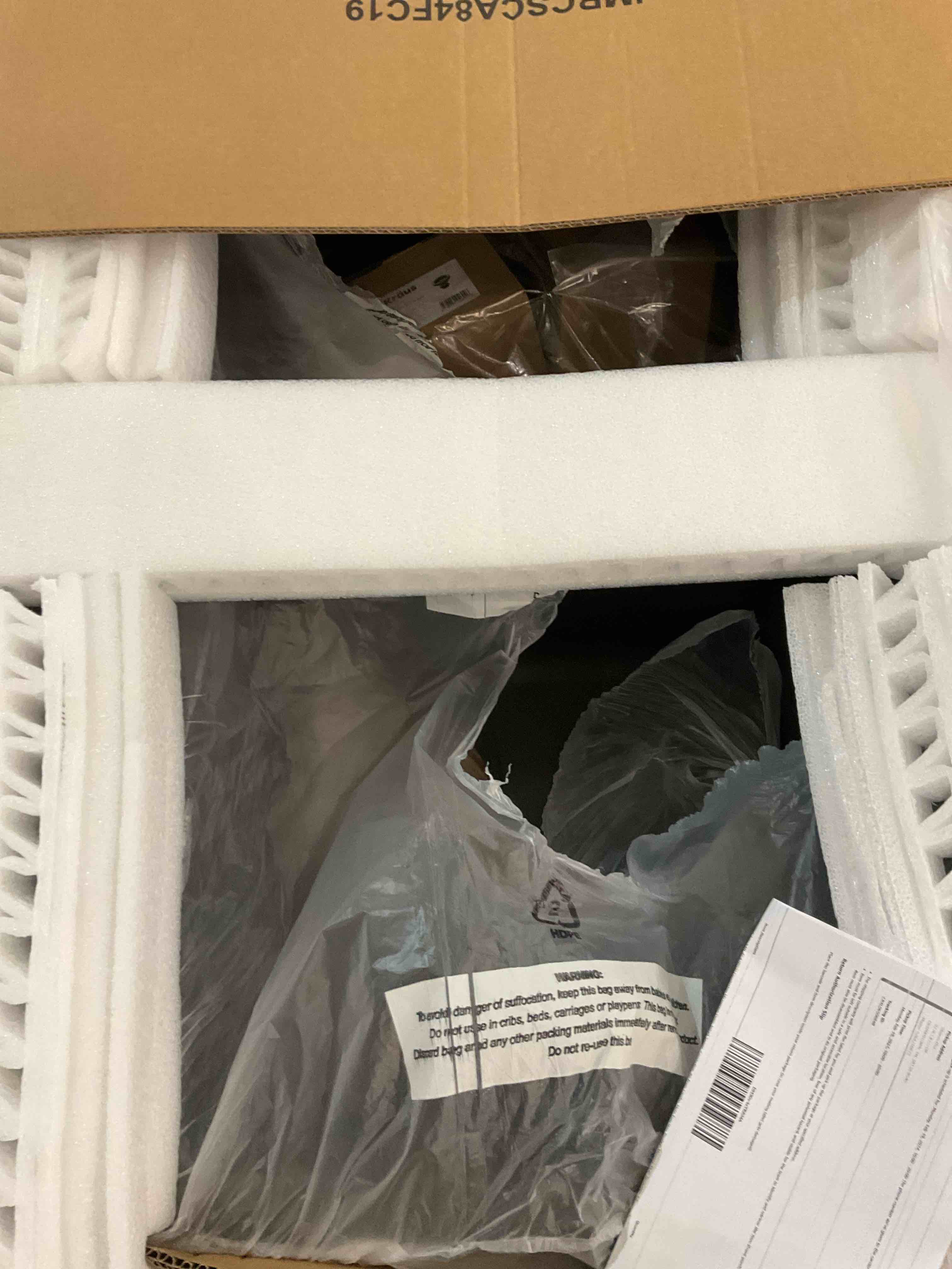 https://s3.amazonaws.com/lotting-images-prod/BargainHunt/BHL00100463_1708962185753.jpeg