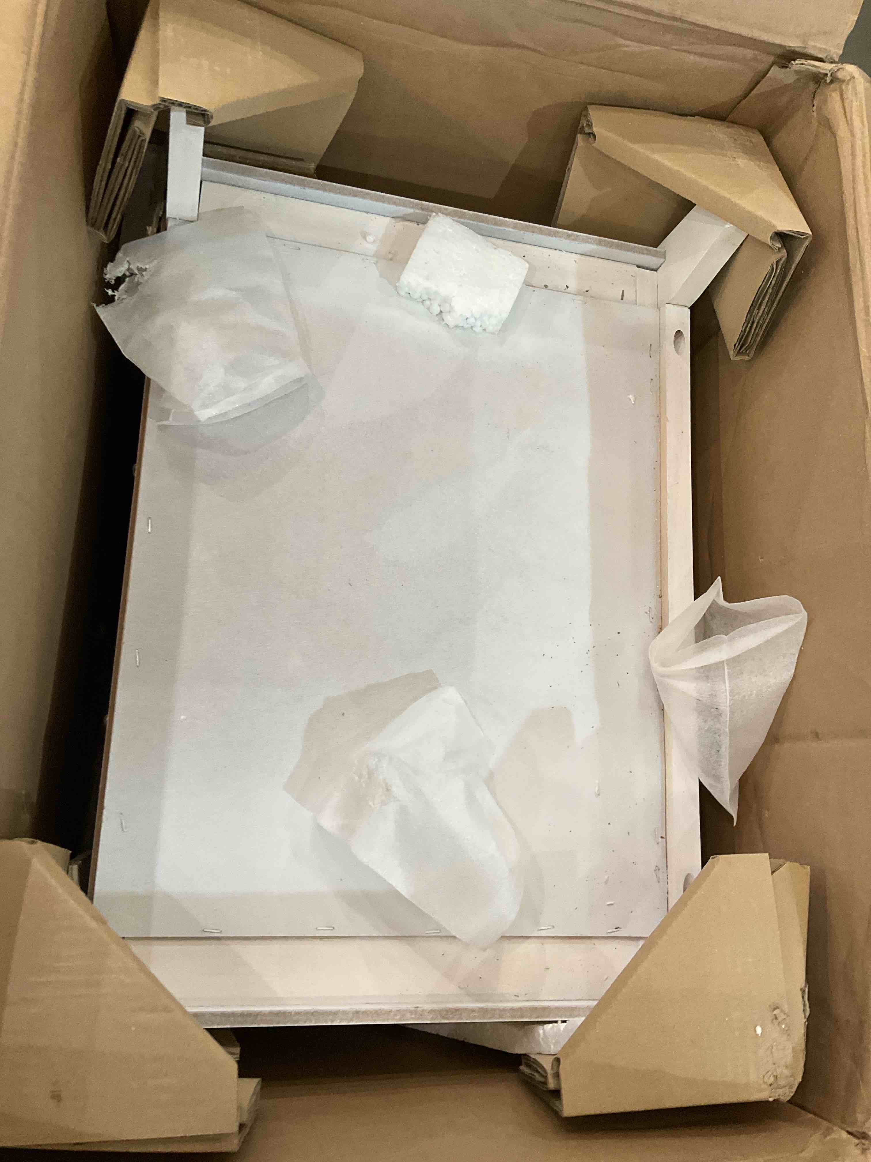 https://s3.amazonaws.com/lotting-images-prod/BargainHunt/BHL00100465_1708962975802.jpeg