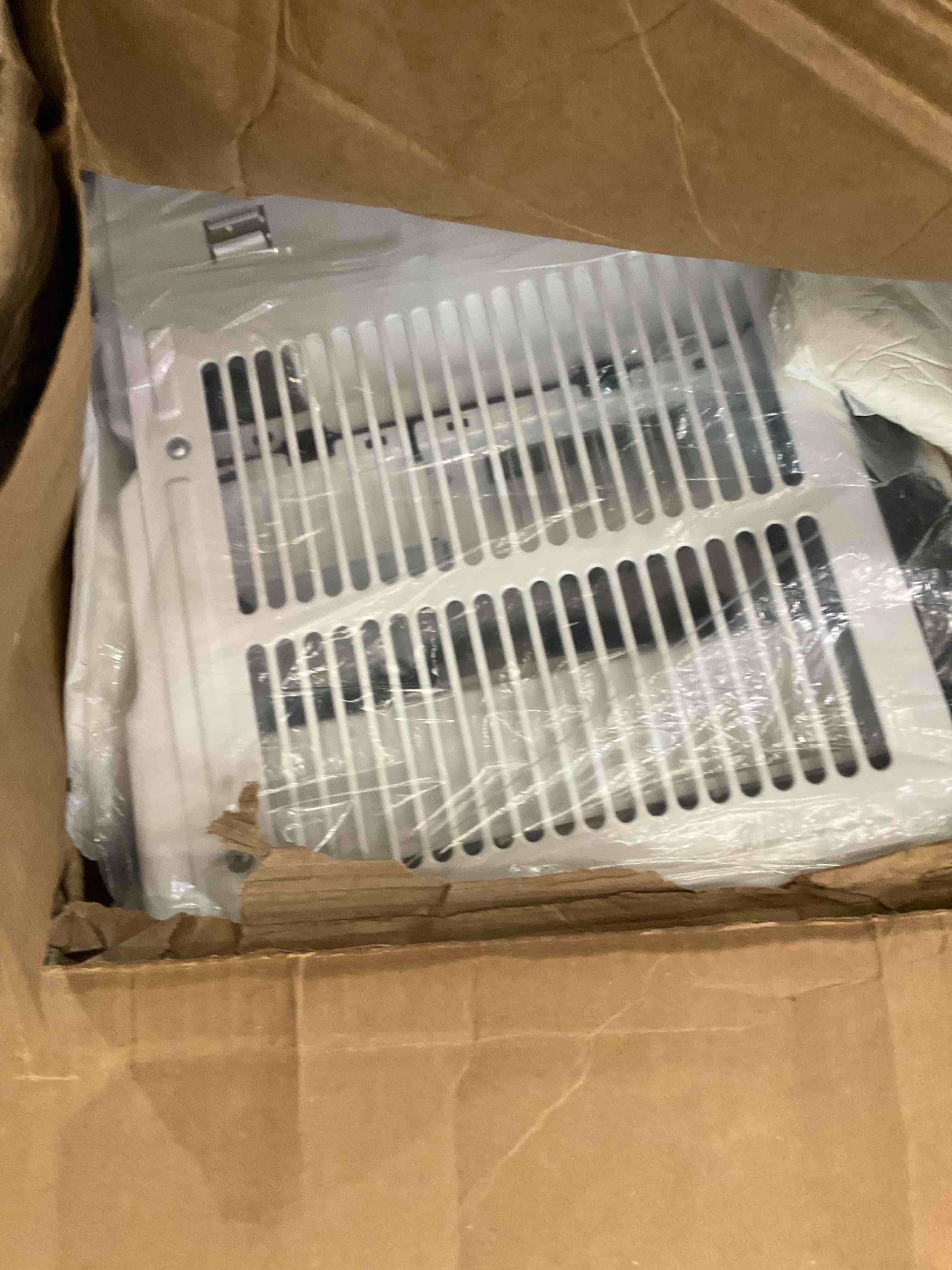 https://s3.amazonaws.com/lotting-images-prod/BargainHunt/BHL00100471_1708965047535.jpeg