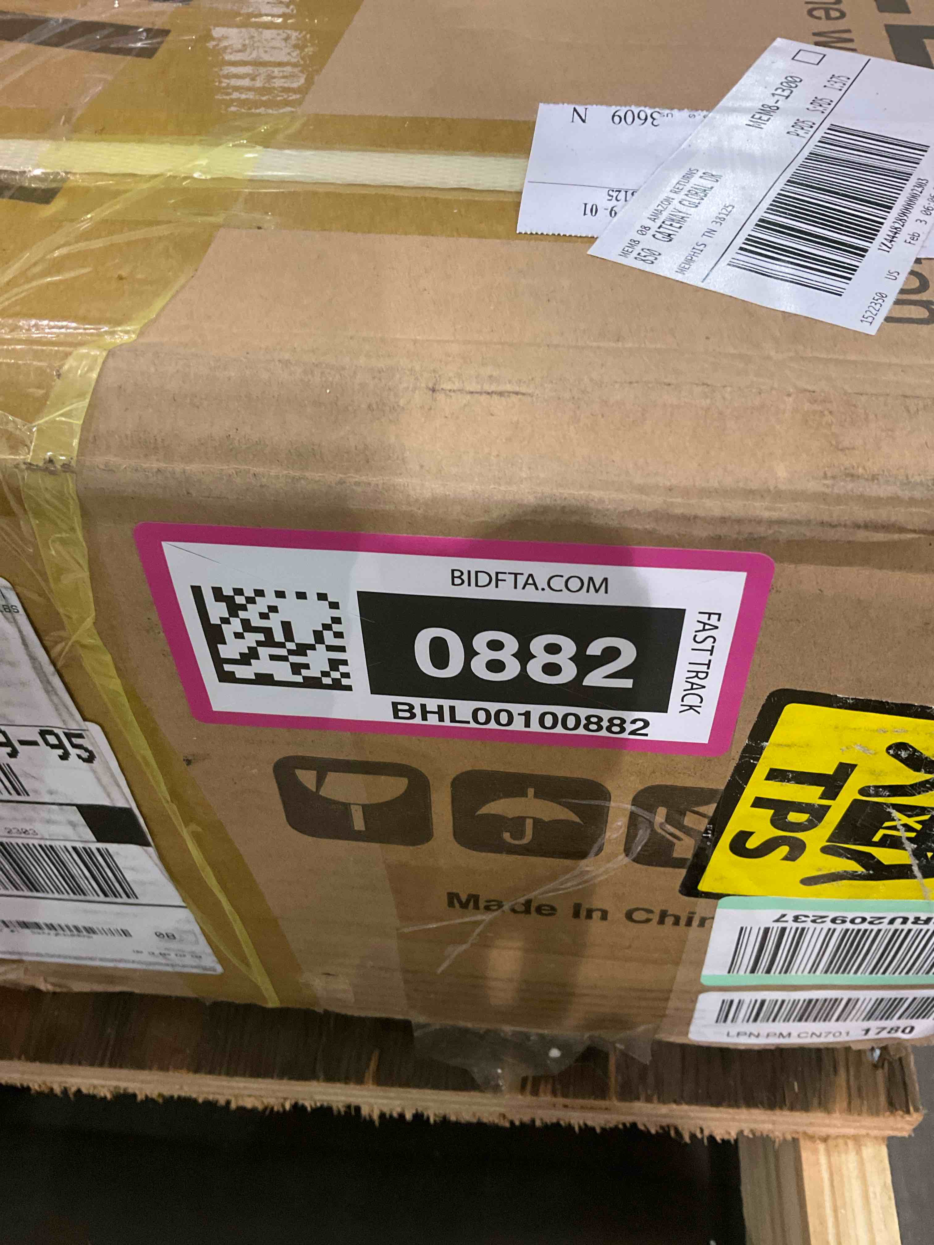 https://s3.amazonaws.com/lotting-images-prod/BargainHunt/BHL00100882_1708694304620.jpeg