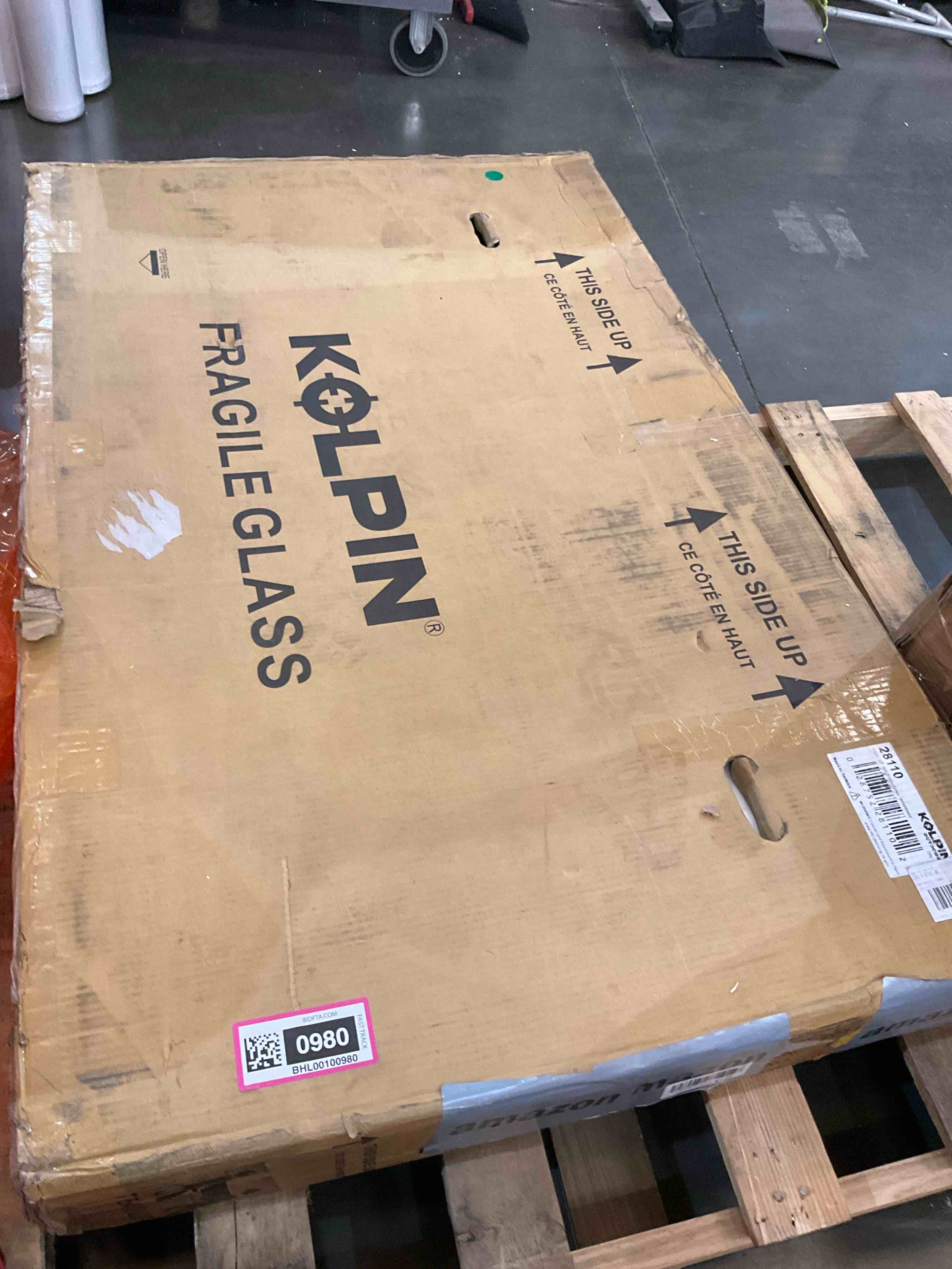 https://s3.amazonaws.com/lotting-images-prod/BargainHunt/BHL00100980_1709567755580.jpeg