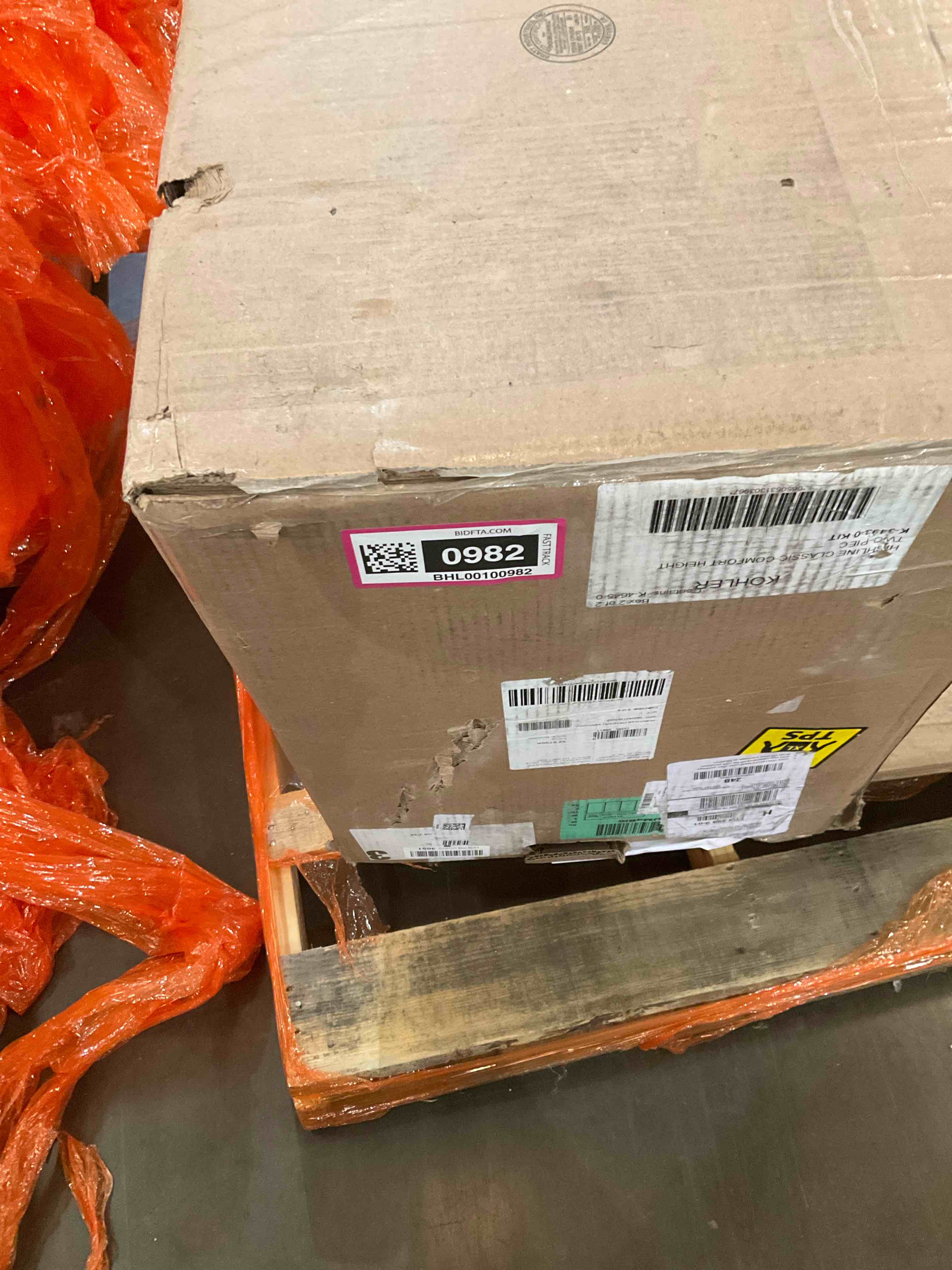 https://s3.amazonaws.com/lotting-images-prod/BargainHunt/BHL00100982_1709568345251.jpeg