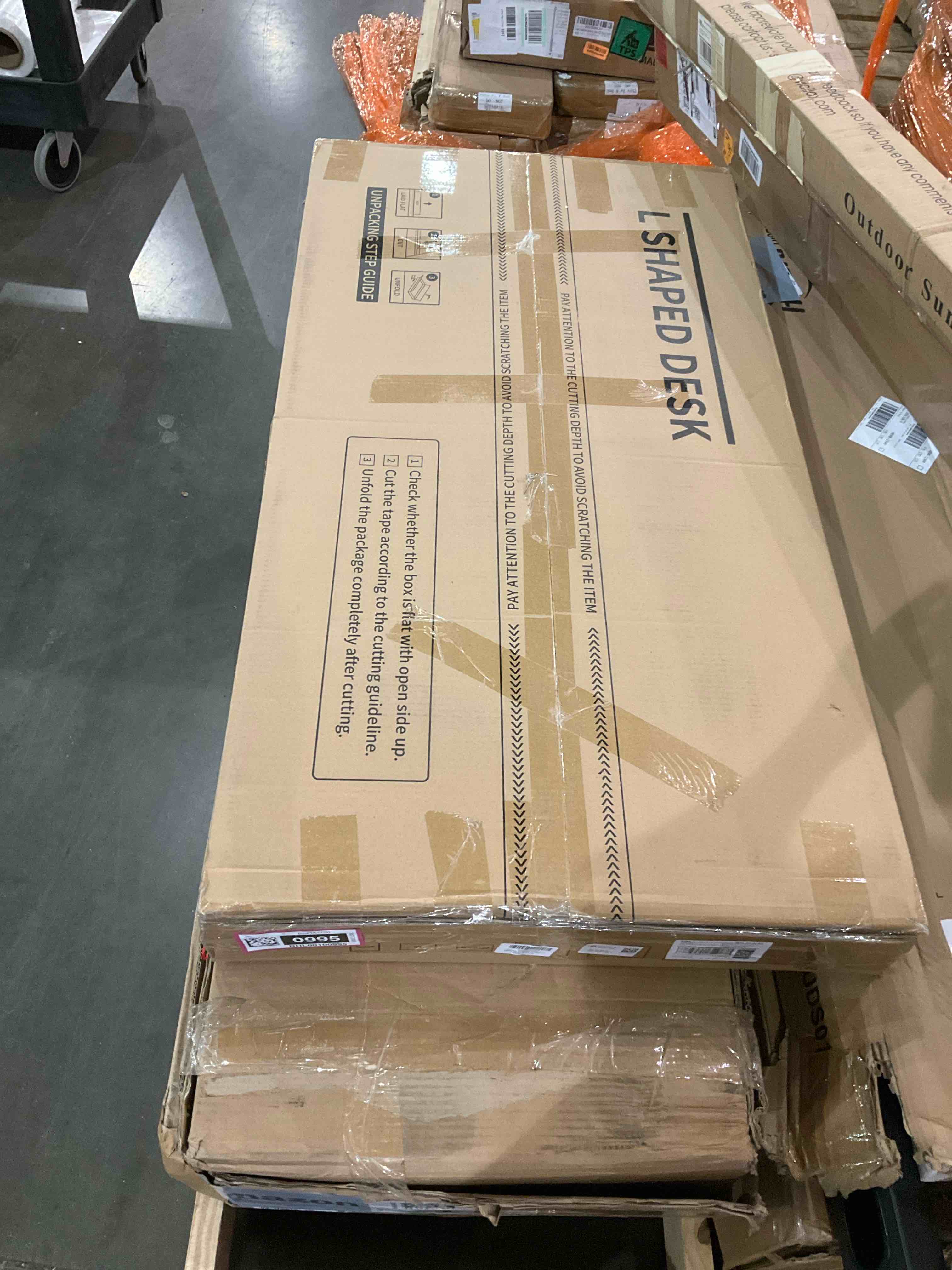 https://s3.amazonaws.com/lotting-images-prod/BargainHunt/BHL00100995_1709645188819.jpeg