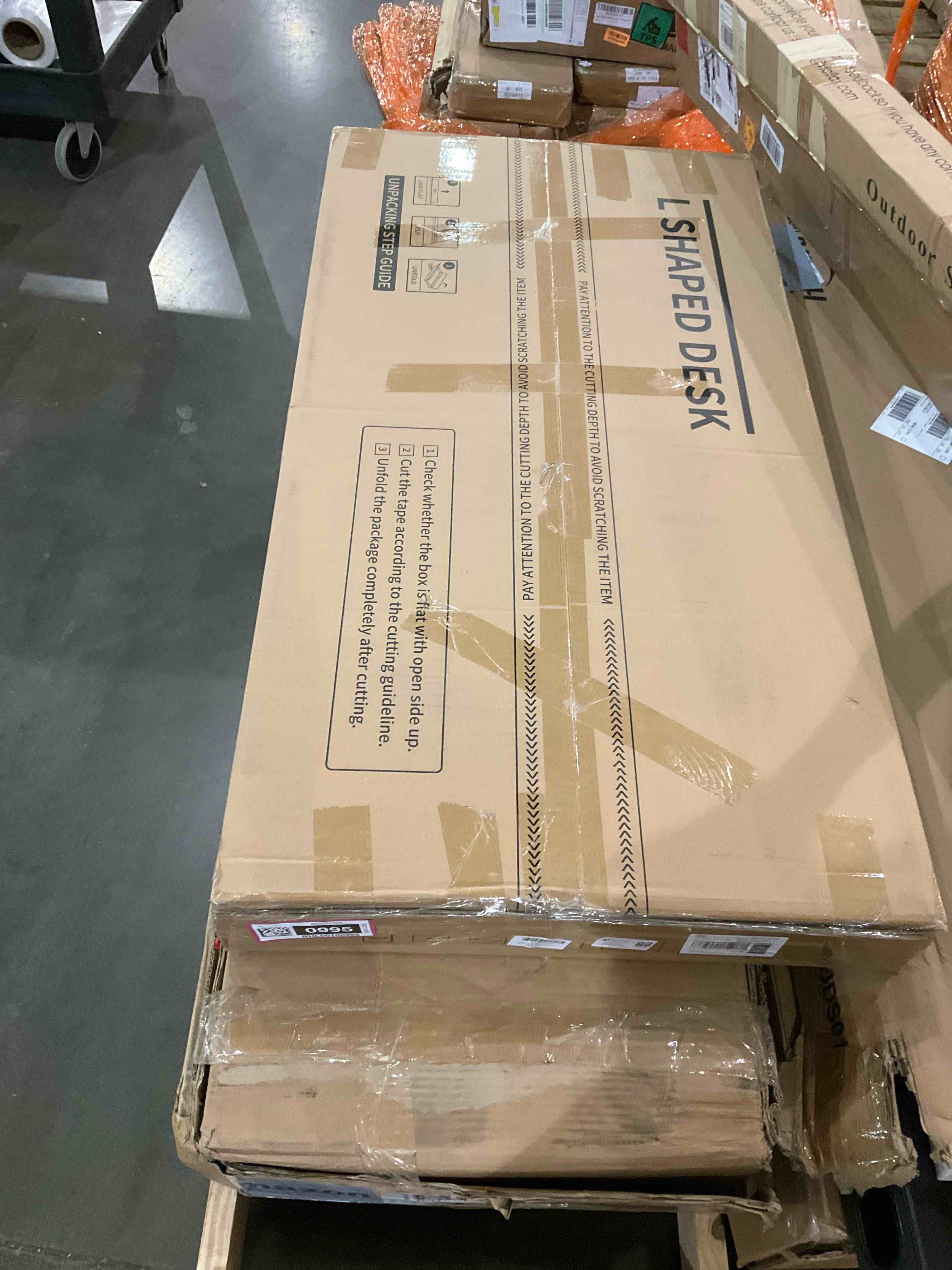 https://s3.amazonaws.com/lotting-images-prod/BargainHunt/BHL00100995_1709645189812.jpeg
