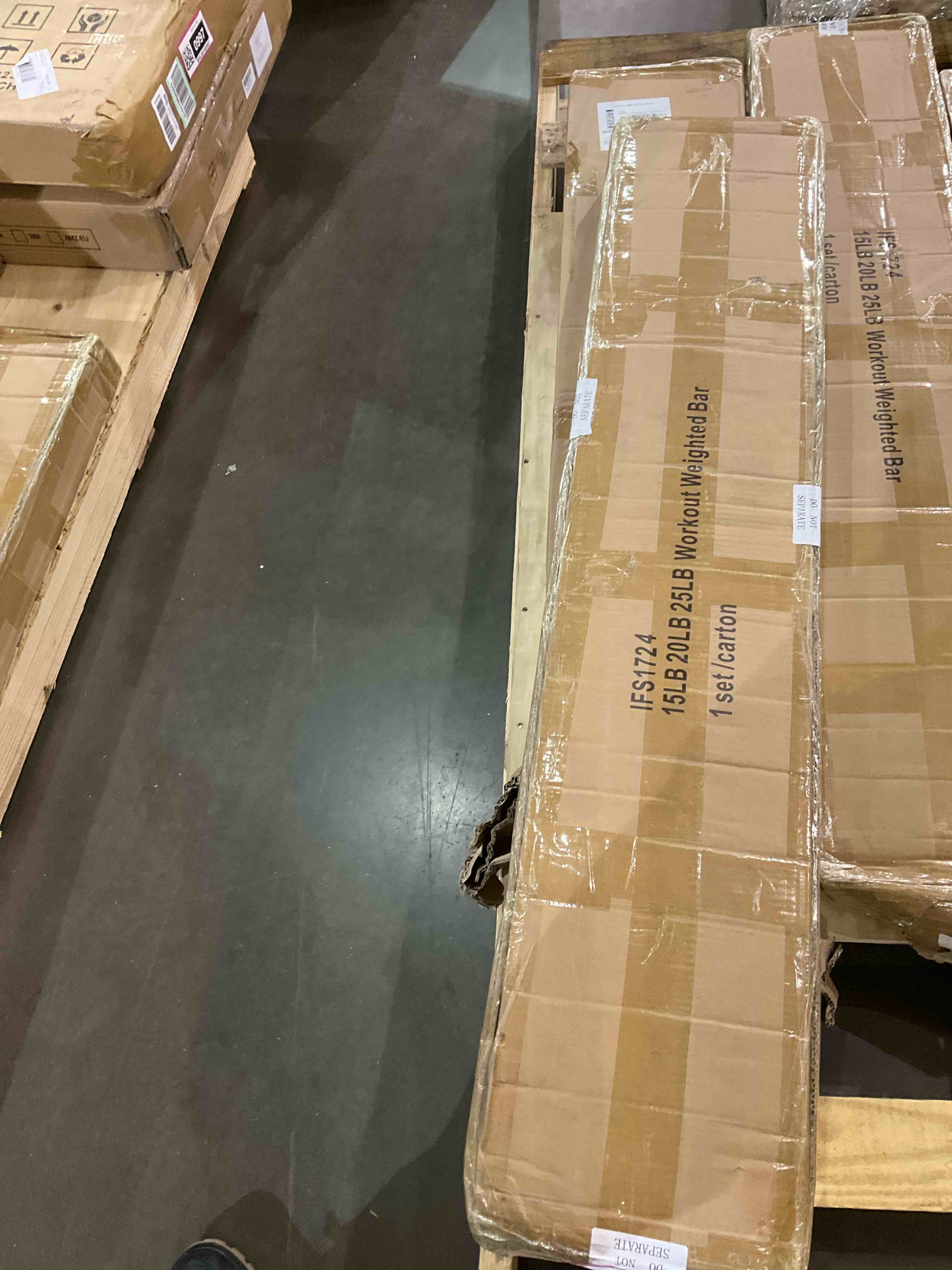 https://s3.amazonaws.com/lotting-images-prod/BargainHunt/BHL00101000_1709646363714.jpeg
