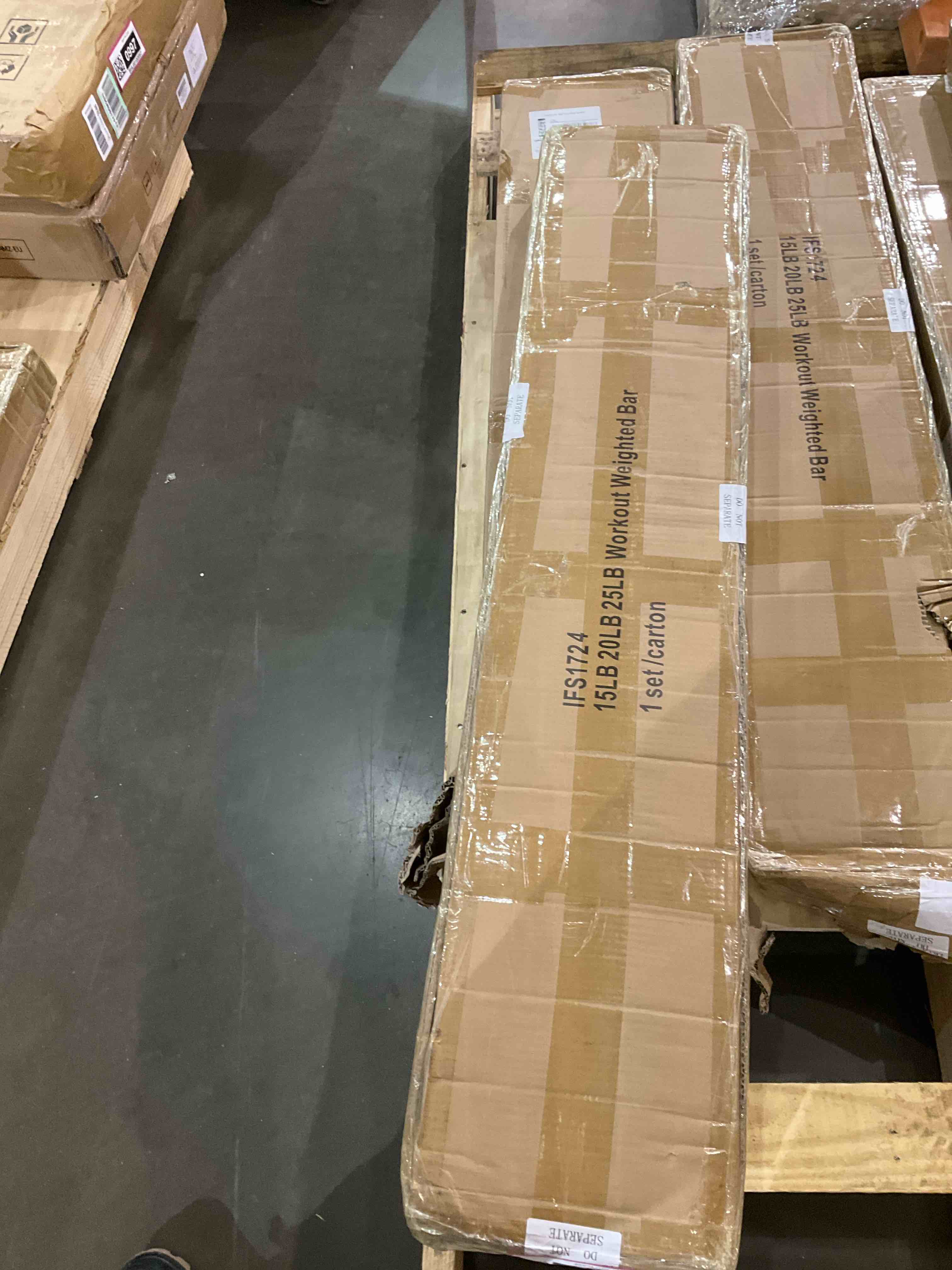 https://s3.amazonaws.com/lotting-images-prod/BargainHunt/BHL00101000_1709646364672.jpeg