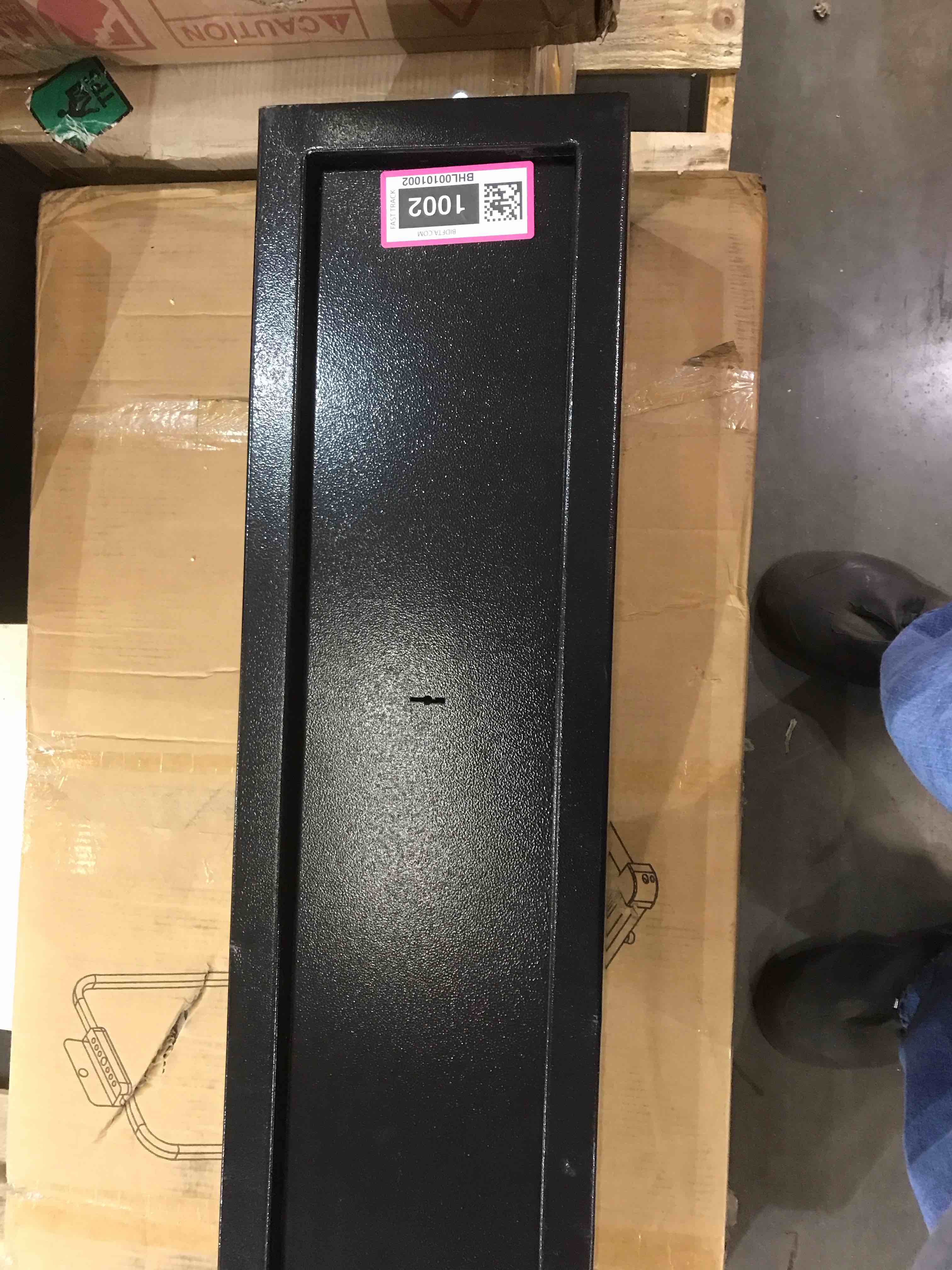 https://s3.amazonaws.com/lotting-images-prod/BargainHunt/BHL00101002_1707492855242.jpeg